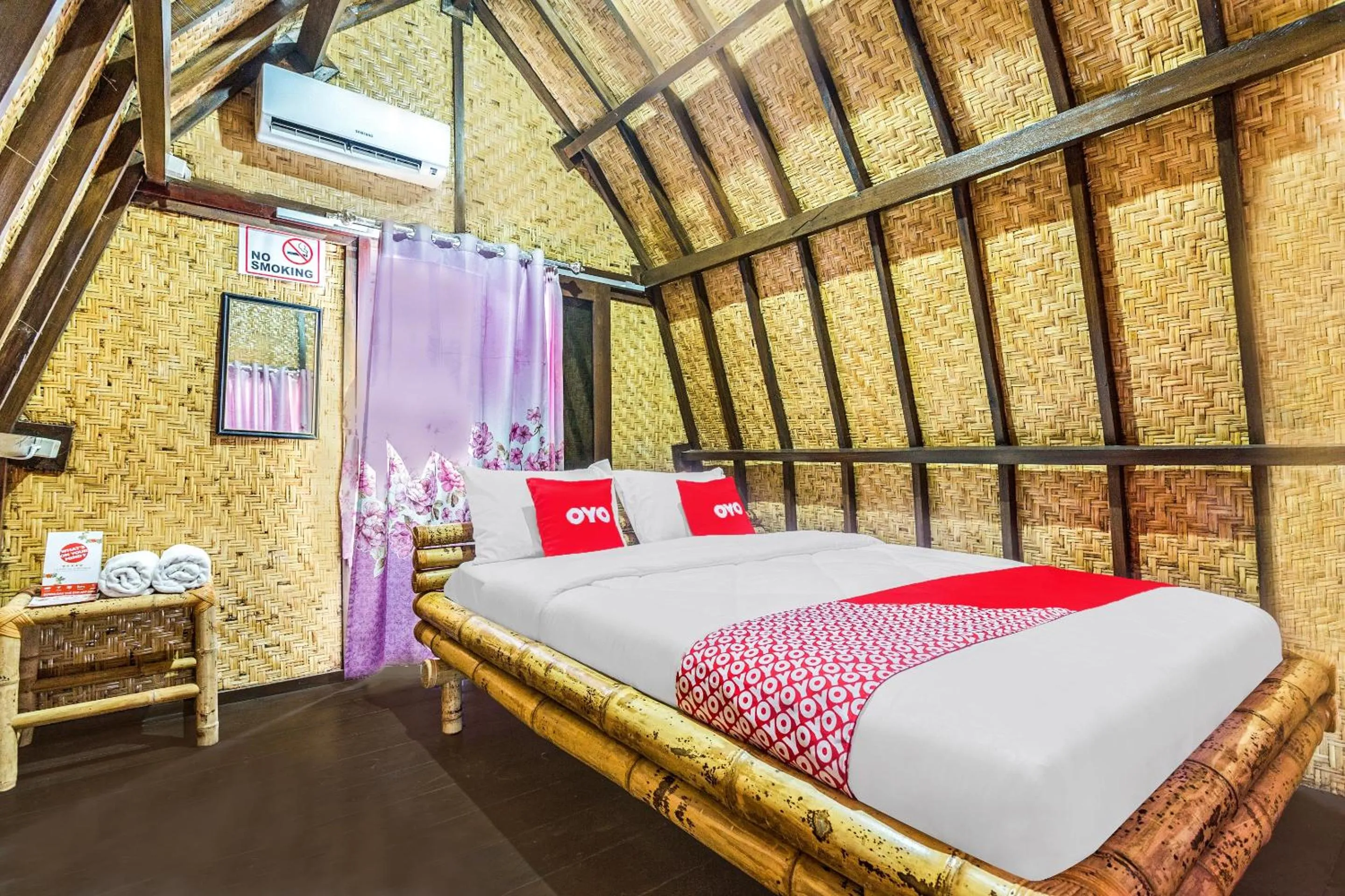 Deluxe Double Room in Hotel O Telone Bungalow