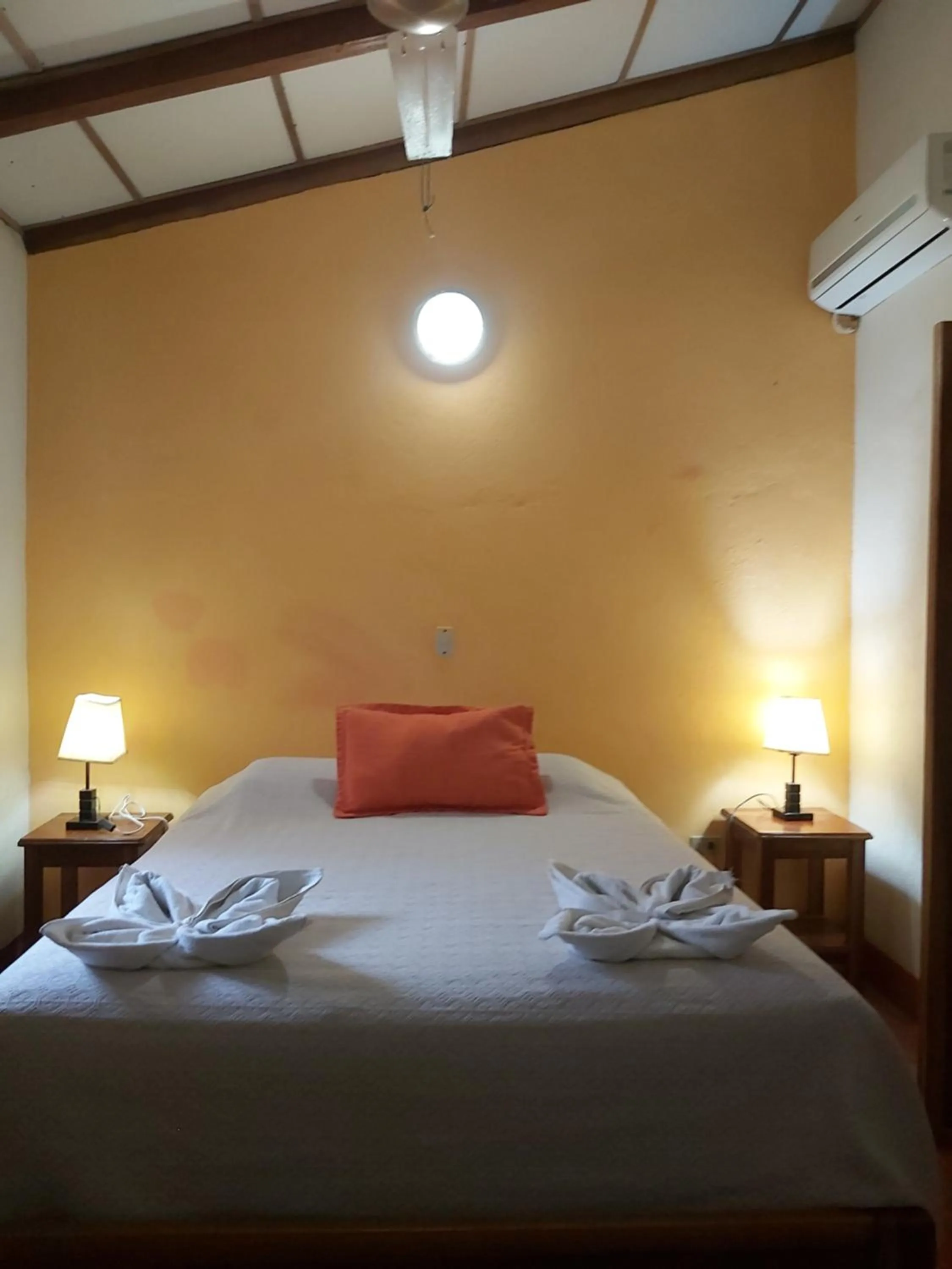 Standard Queen Room in Hotel Casa Barcelona