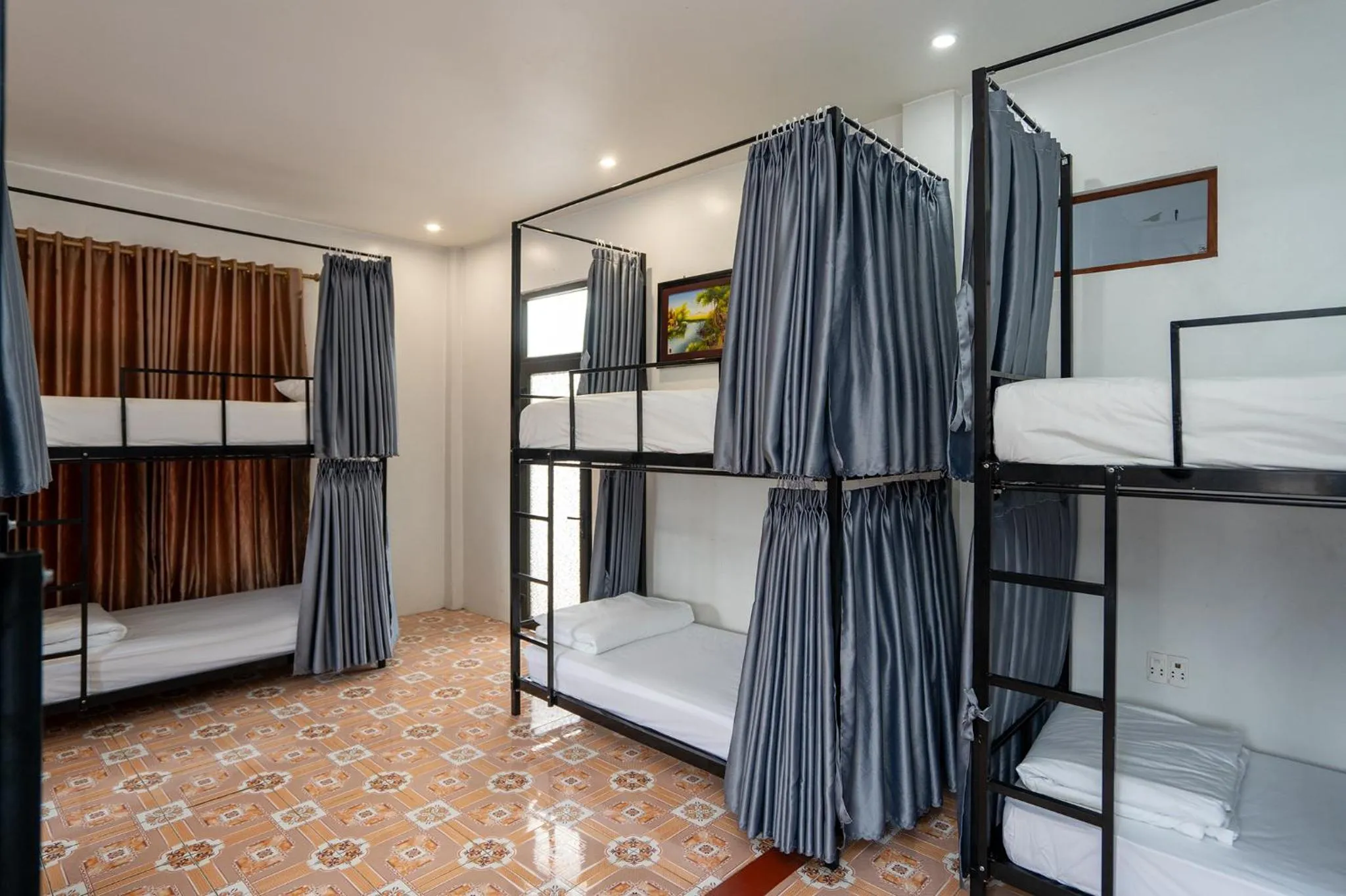 Single Bed in 10-Bed Dormitory Room in Commander Lodge