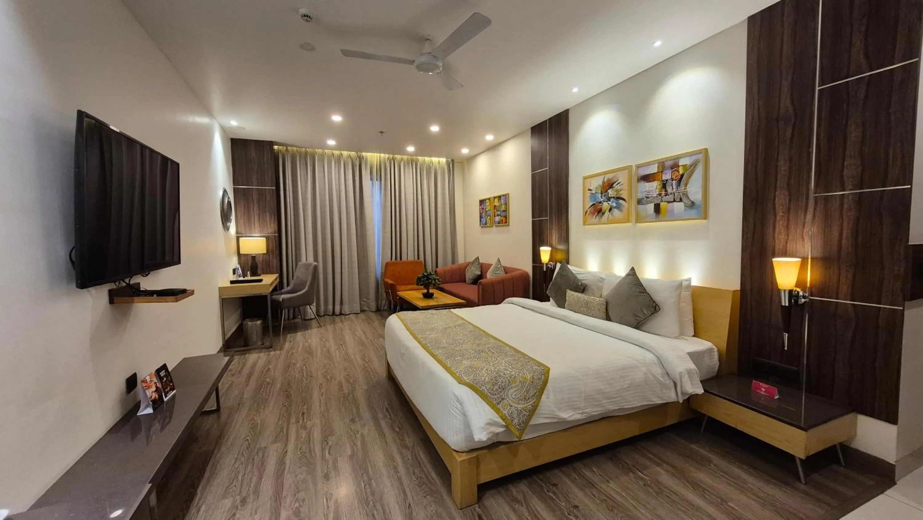 Deluxe King Room (Non-Smoking) - single occupancy in Ramada Ajmer