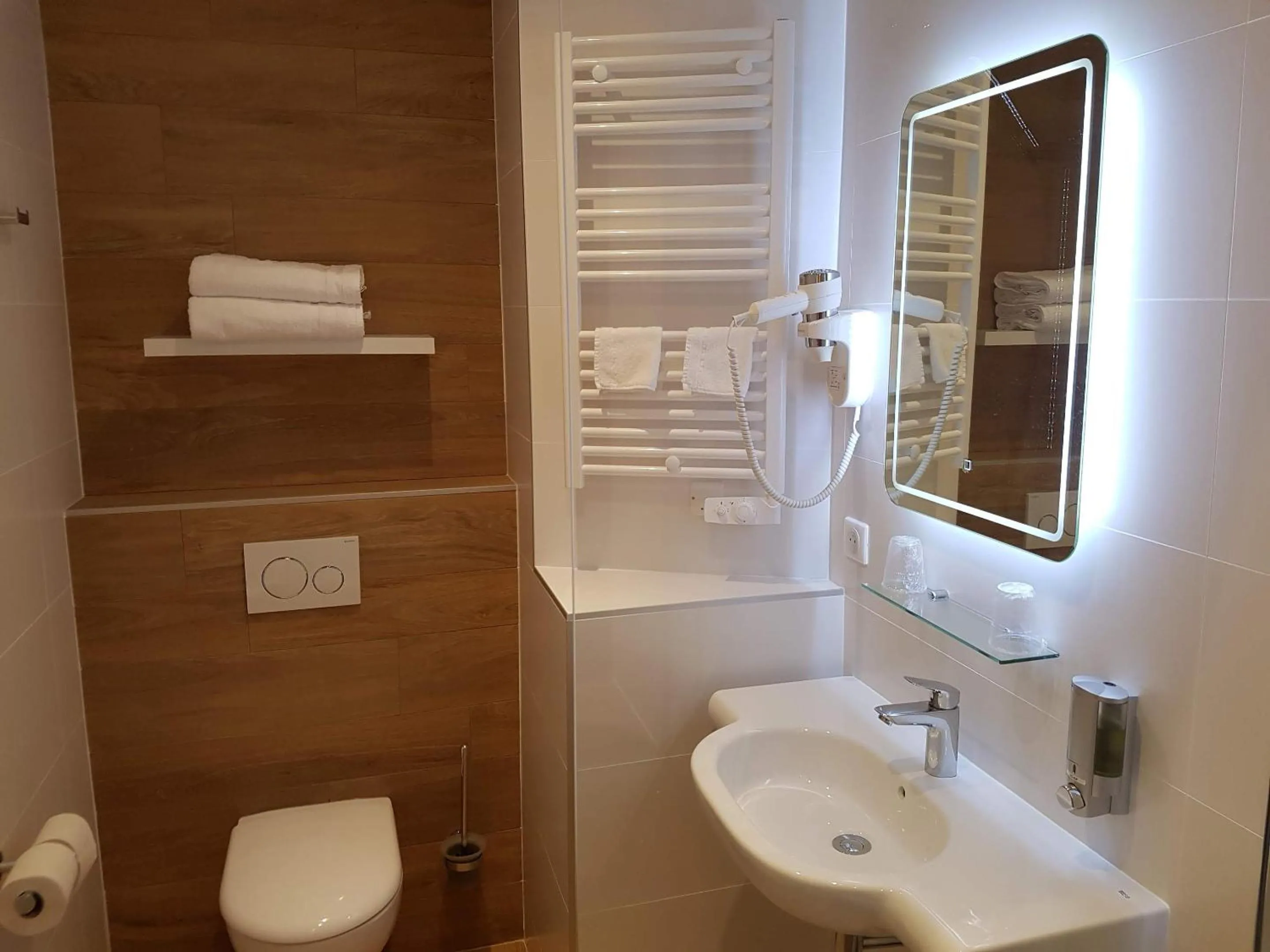 Standard Twin Room in Les Chants d'Ailes - Hôtel Face Mer