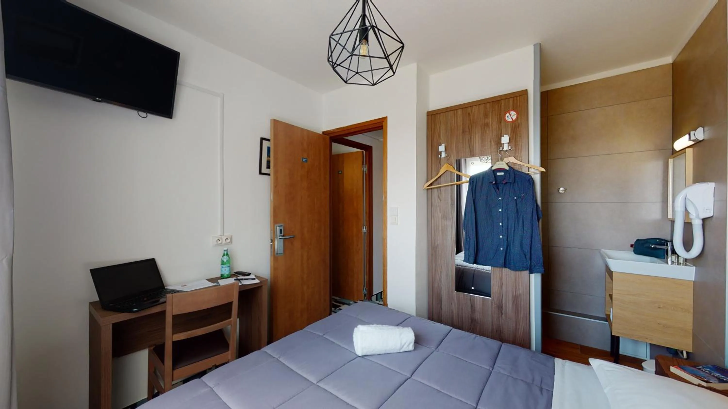 Connecting Rooms in Hôtel Les Pieux En Cotentin