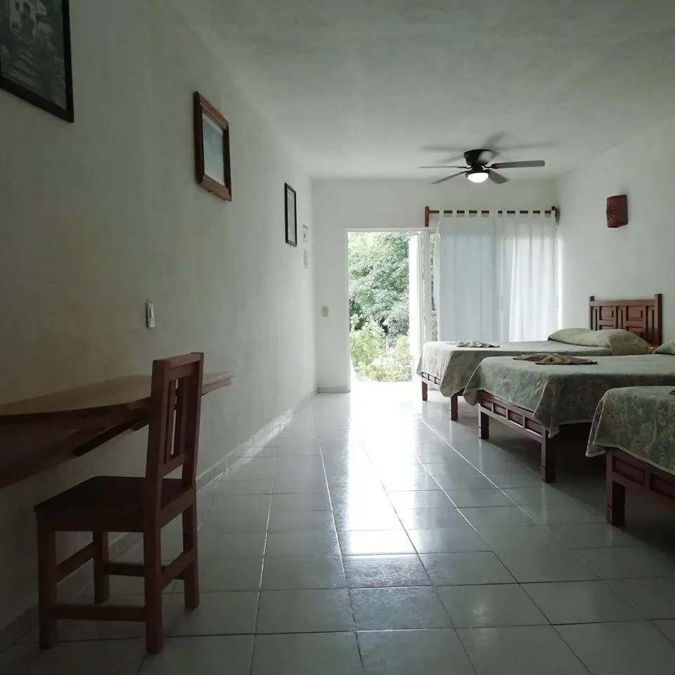 Standard Triple Room in Hotel Quinta Paraiso