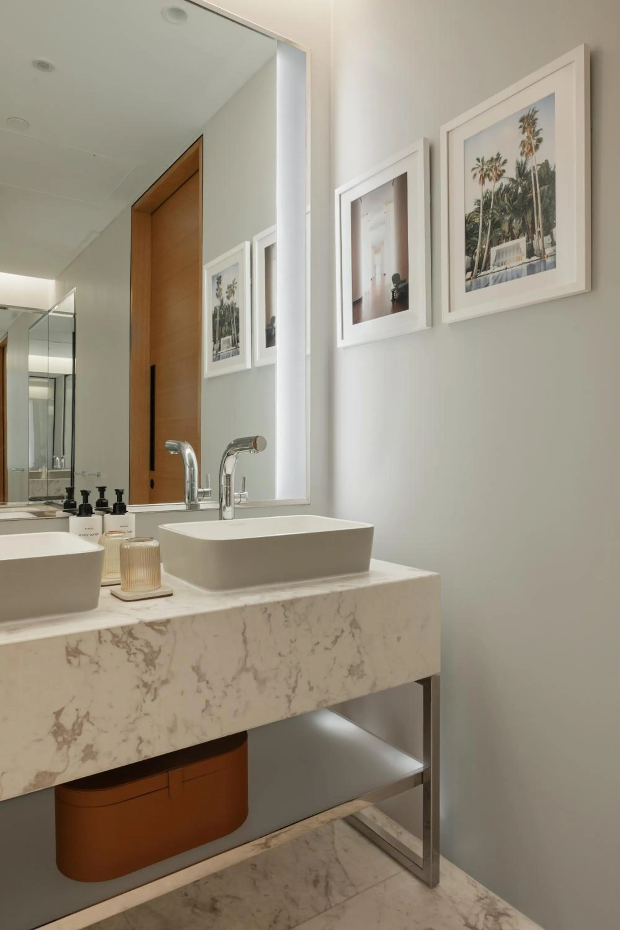 Breaking Waves One-Bedroom Suite with Sea view and Terrace in Delano Dubai at Bluewaters