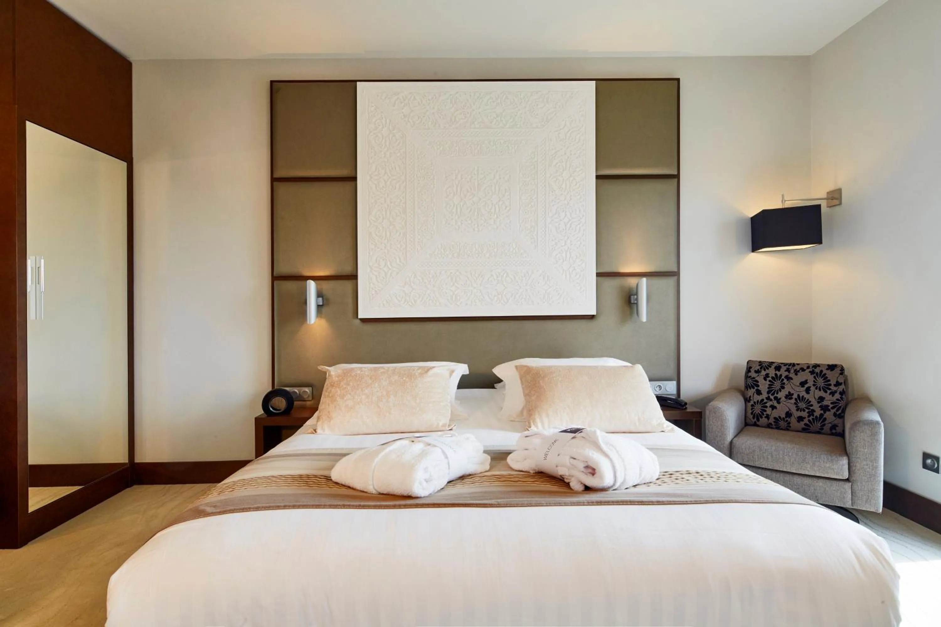 Suite in Kyriad Prestige Lyon Est - Saint Priest Eurexpo Hotel and SPA