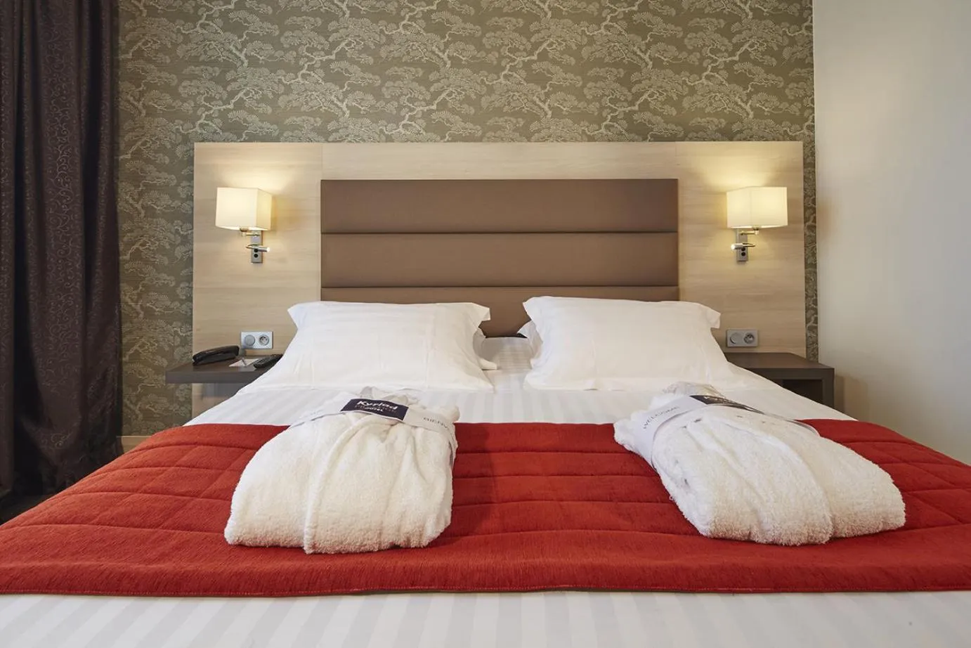  Superior Double Room with Spa Access  in Kyriad Prestige Lyon Est - Saint Priest Eurexpo Hotel and SPA