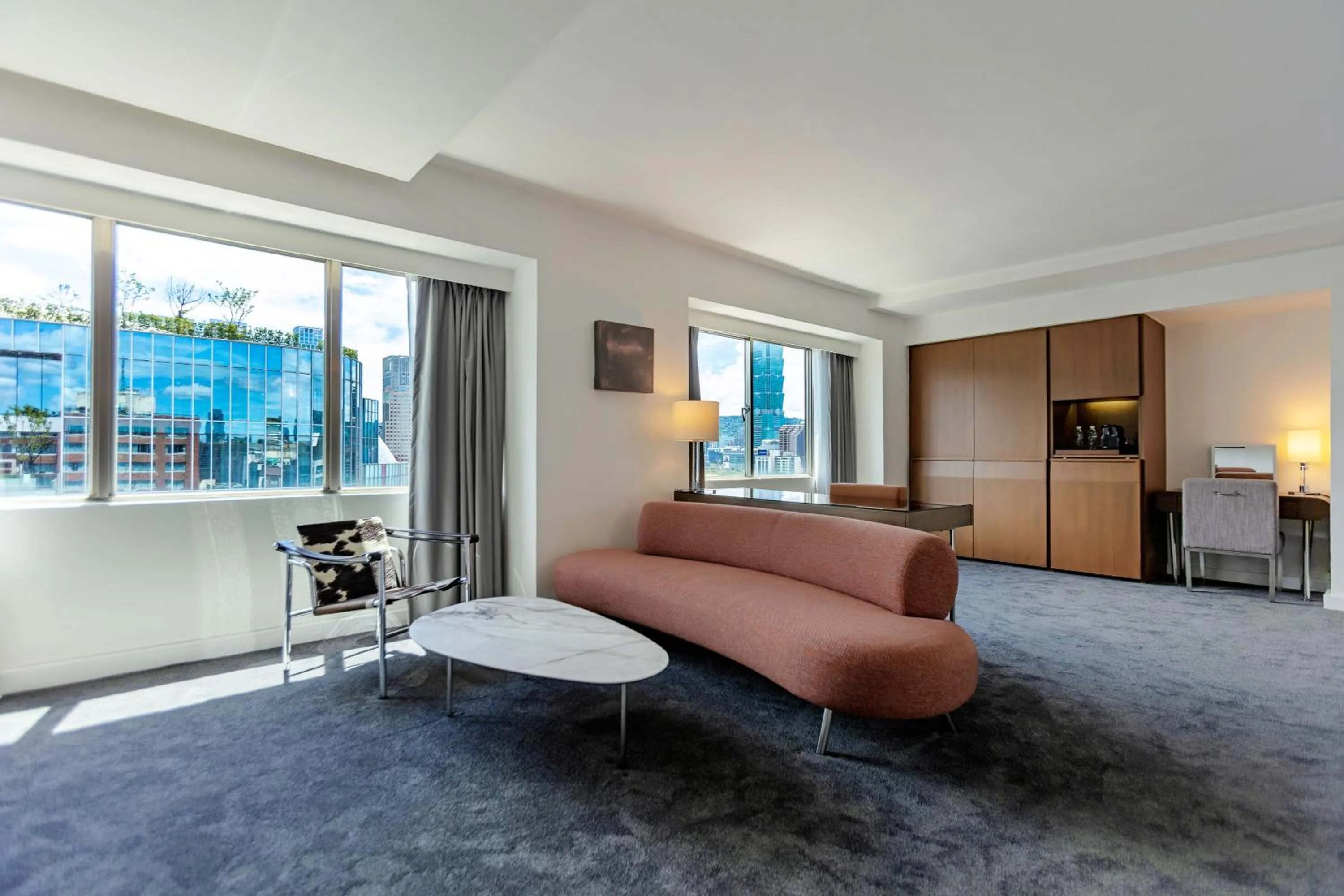 Deluxe Suite in United Hotel