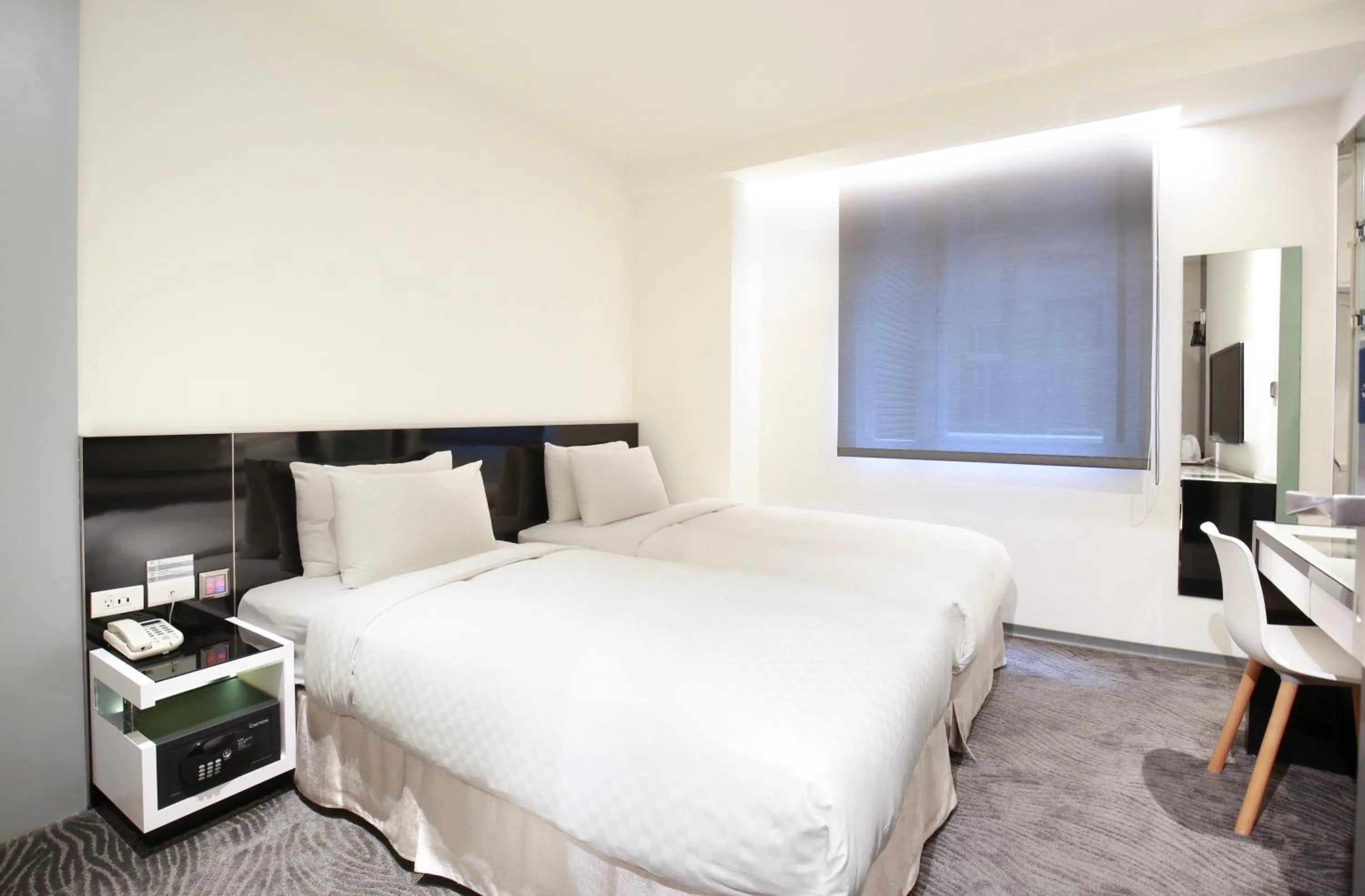 Standard Twin Room in CityInn Hotel Plus - Taichung Station Branch