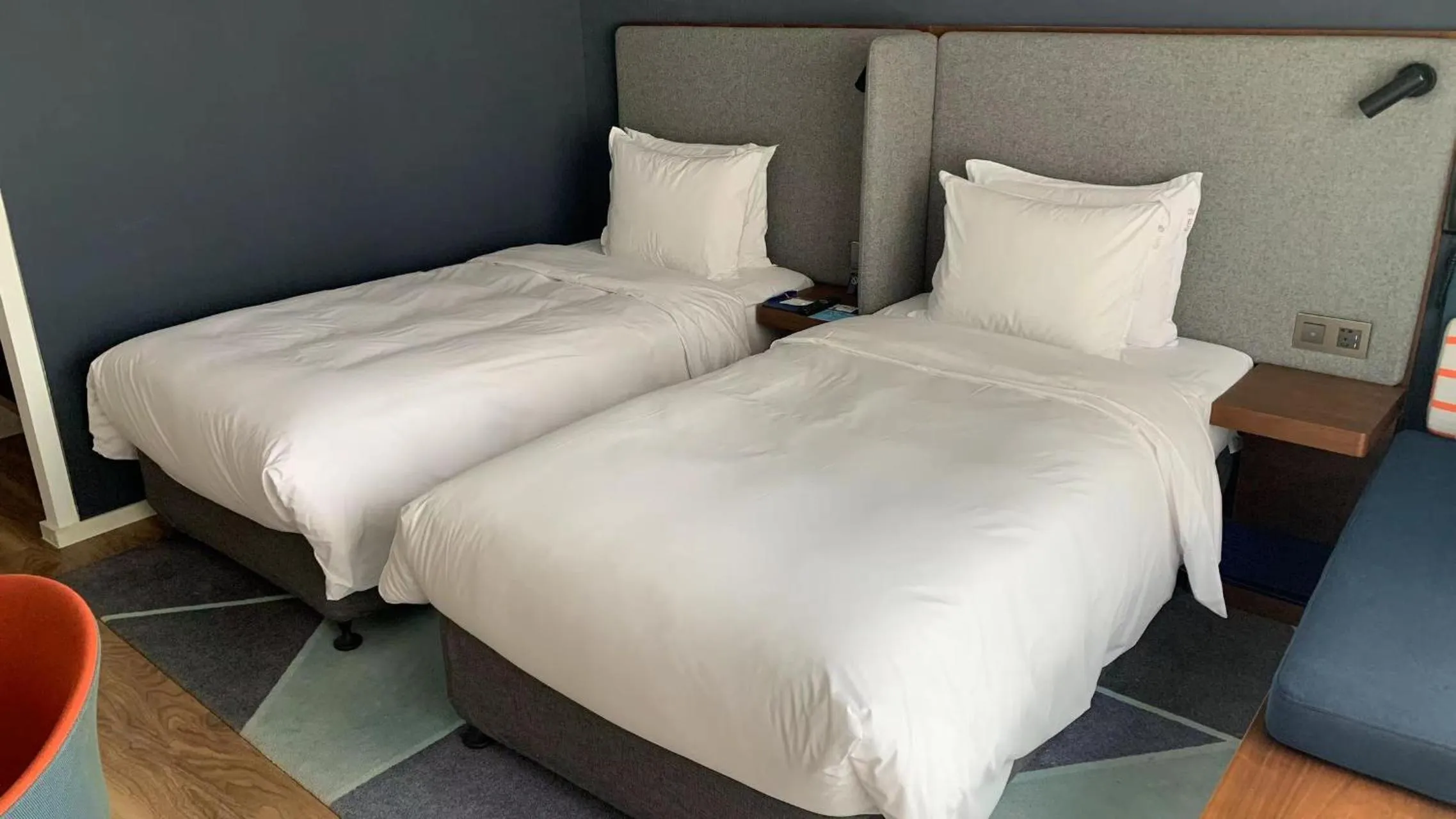 Double Room with Mobility Accessible Roll In Shower in Holiday Inn Express Zhangjiagang East by IHG