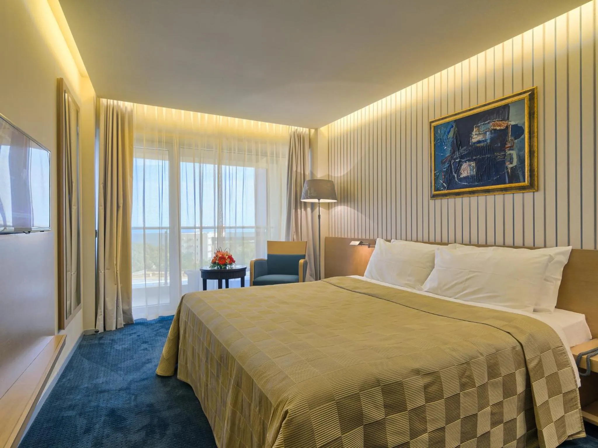 Double Room with Balcony and Lateral Sea View in Vega Hotel