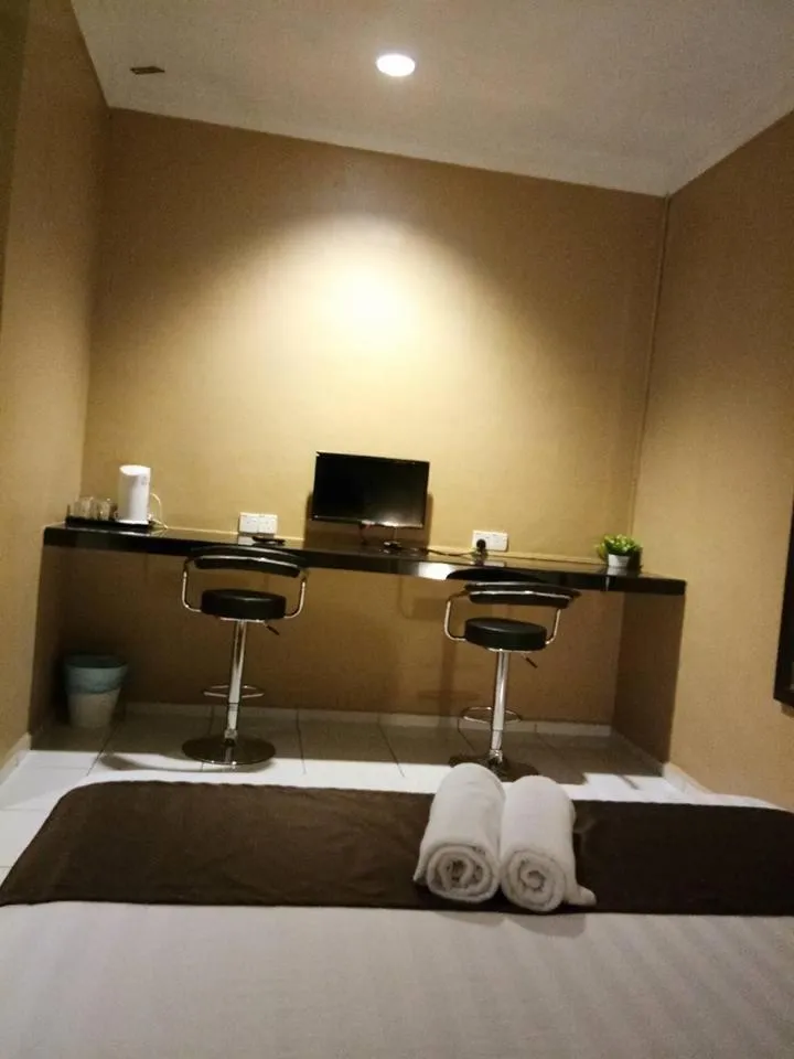 Deluxe Queen Room in NDE Hotel