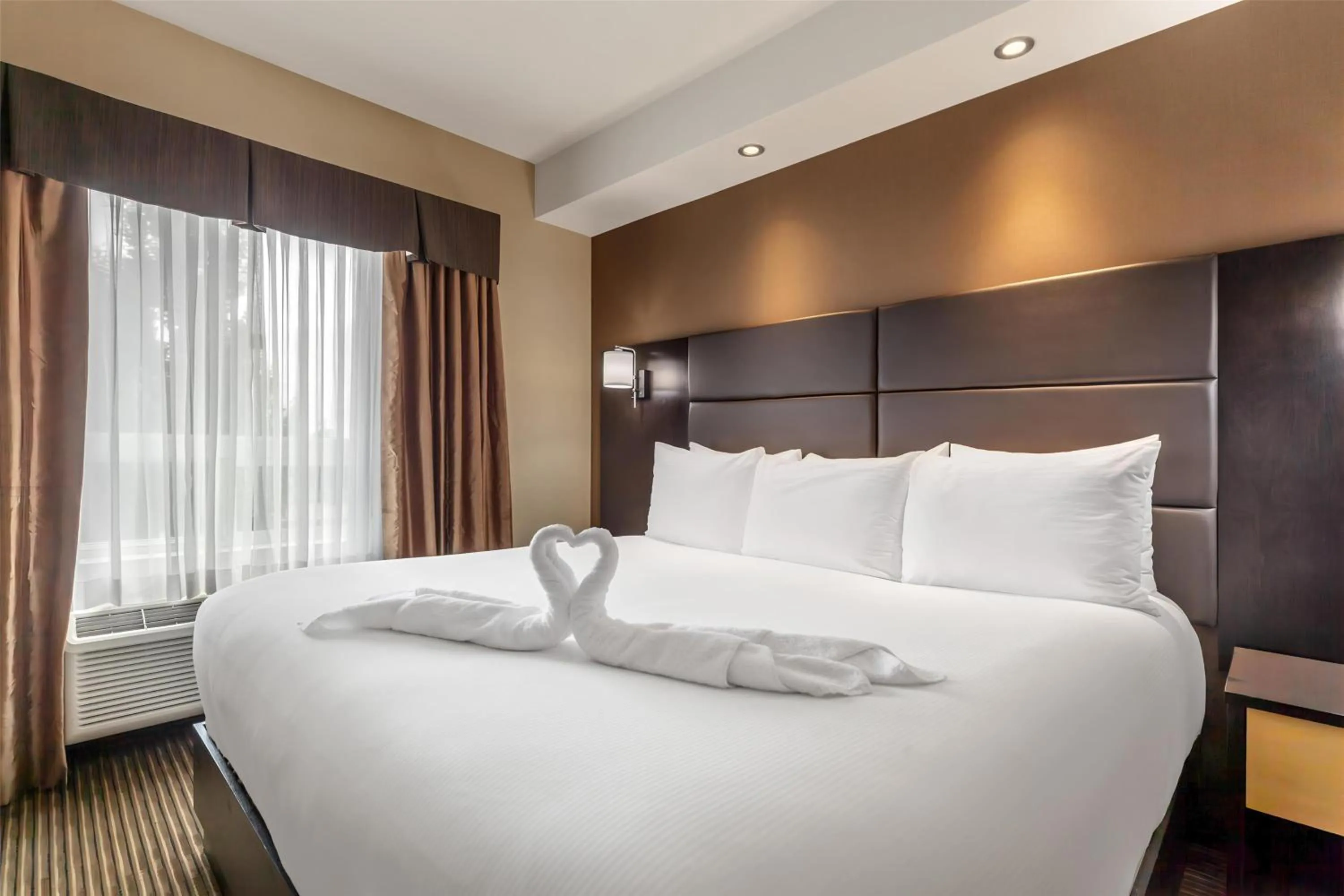 Two-Room King Suite with Fireplace in Best Western Cold Lake Inn