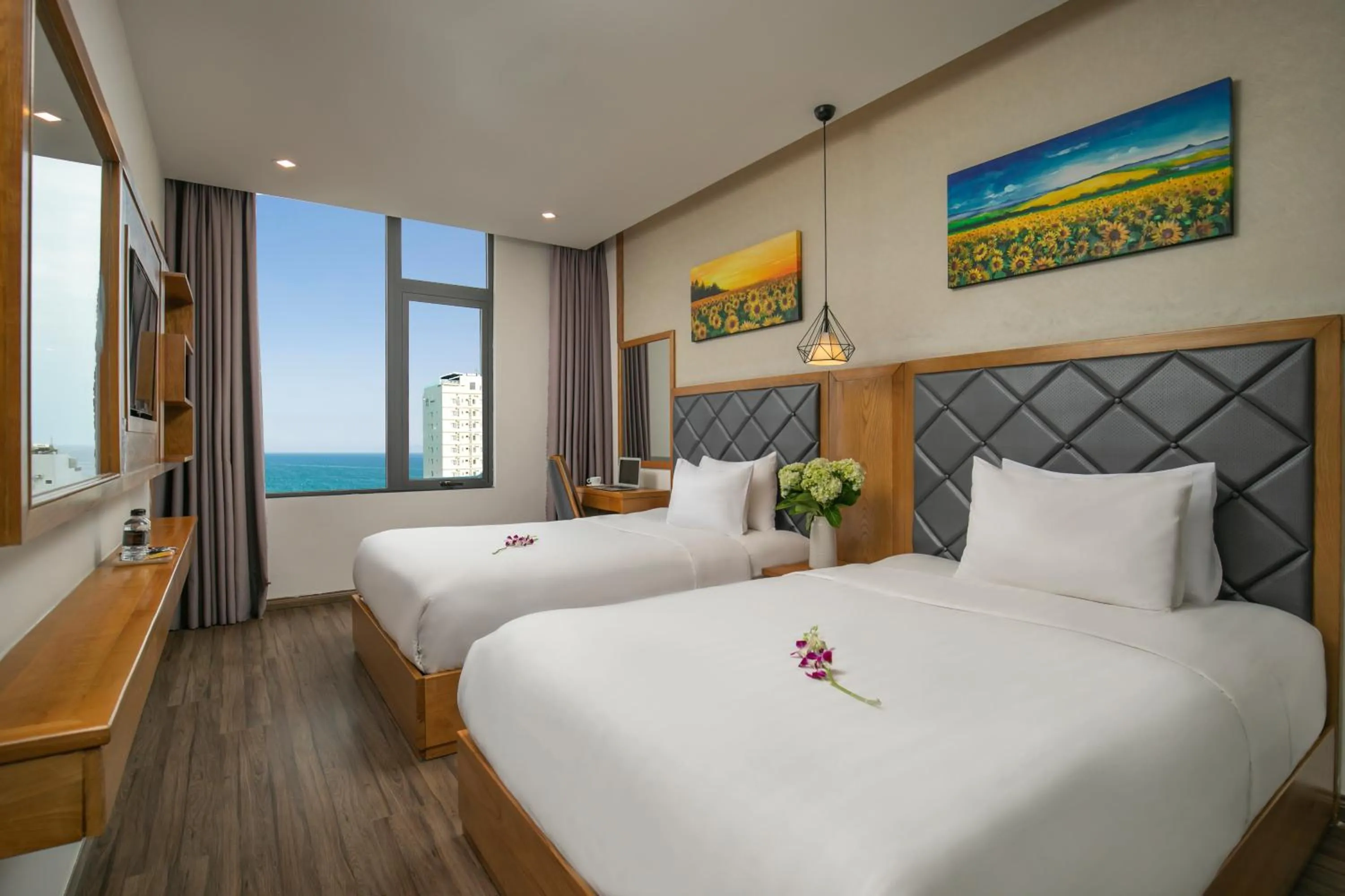 Premier Twin Room with City View in Grand Sunrise Boutique Hotel