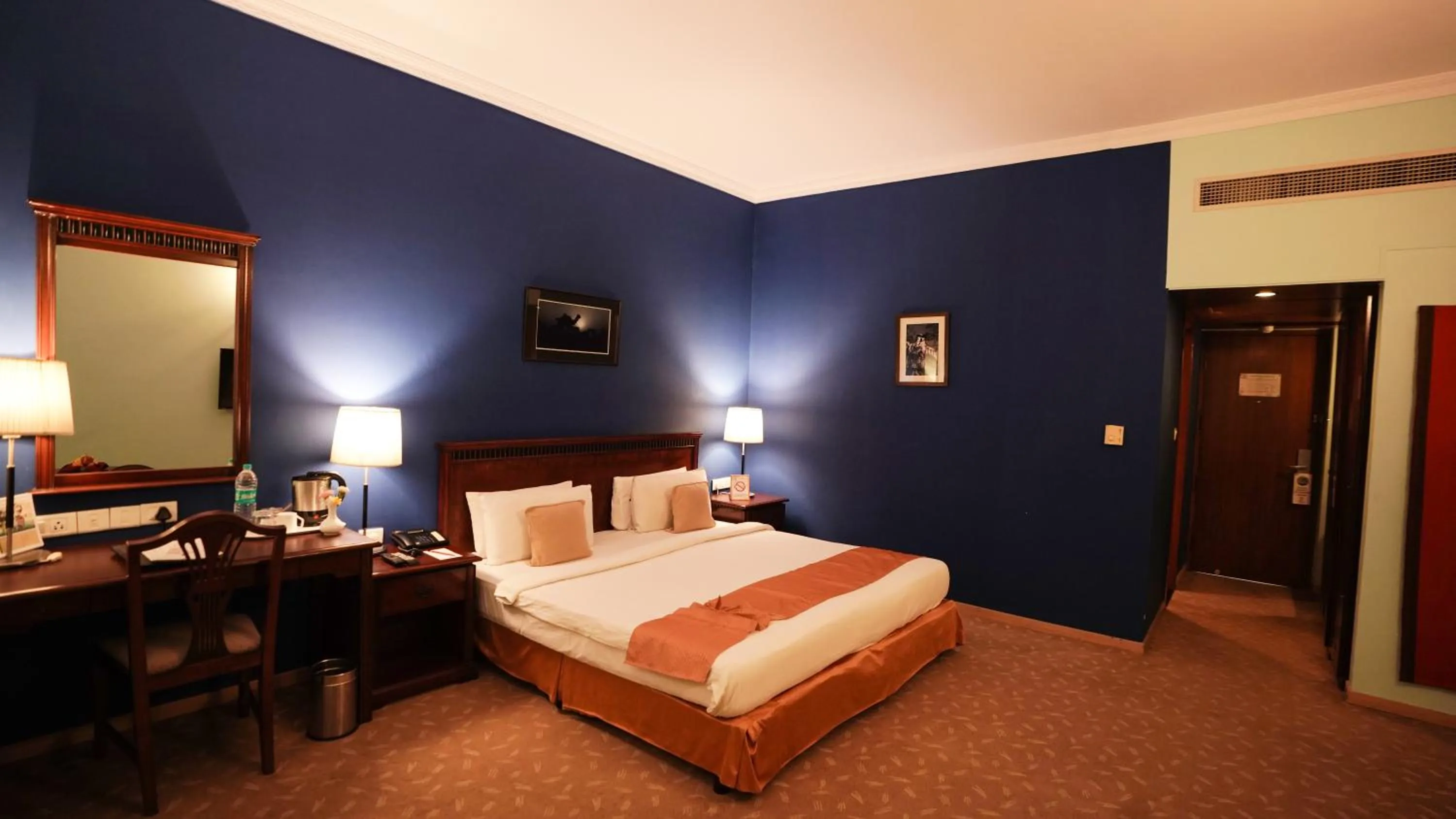 Junior Club Suite - single occupancy in MGM Mark Whitefield