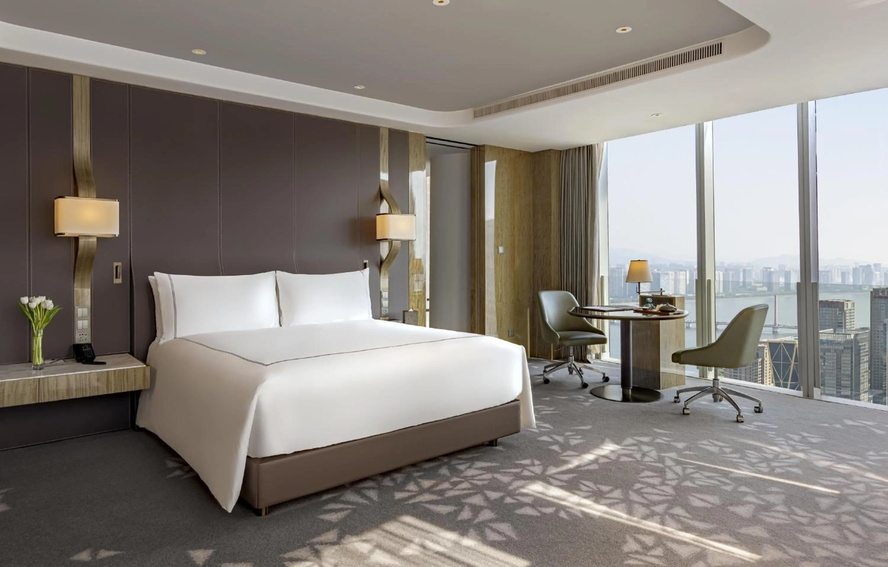 Deluxe King Room with View in Conrad Hangzhou