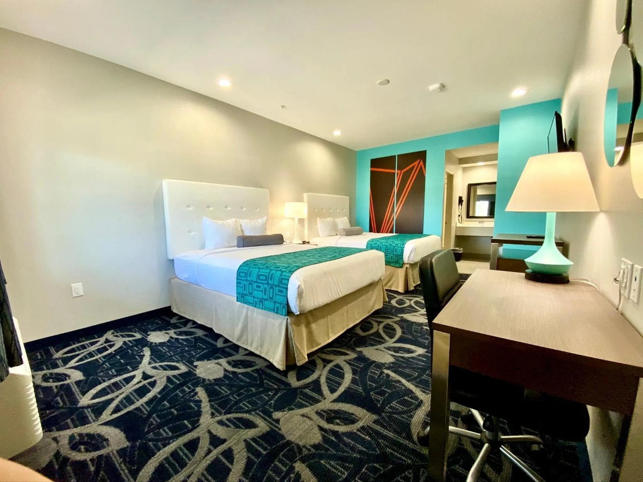 Queen Room with Two Queen Beds - Mobility Access/Non-Smoking in Americas Best Value Inn Houston Willowbrook