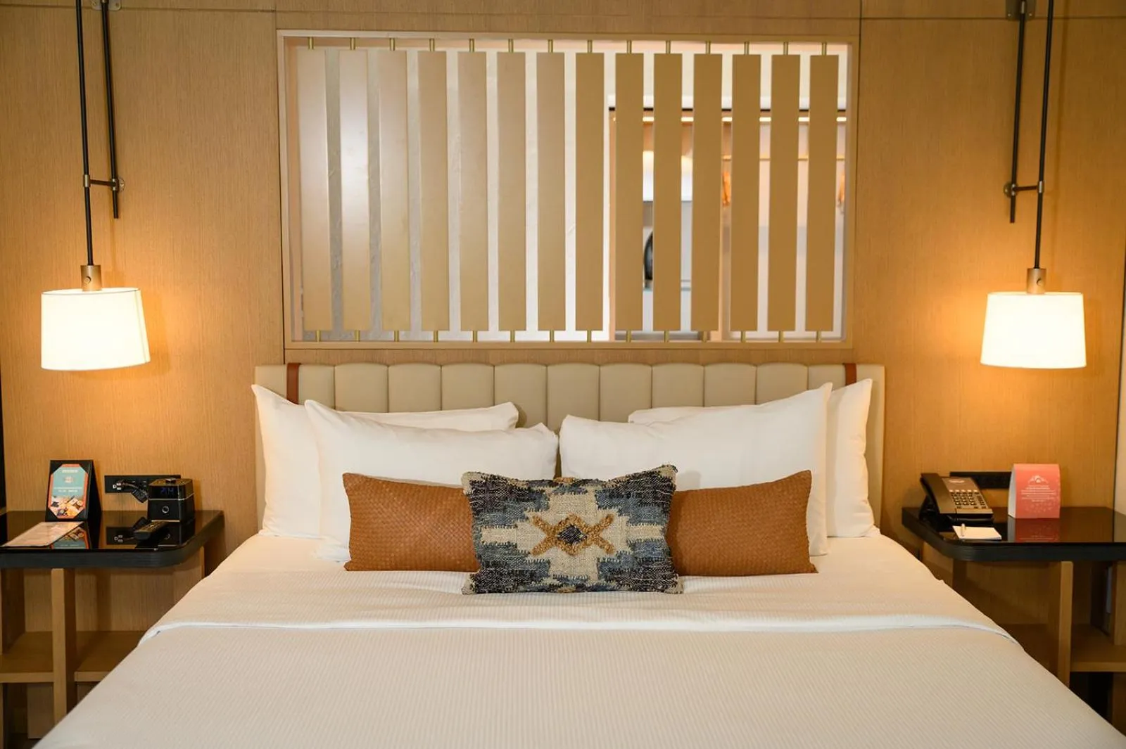 King Room - Disability Access in The Cliffs