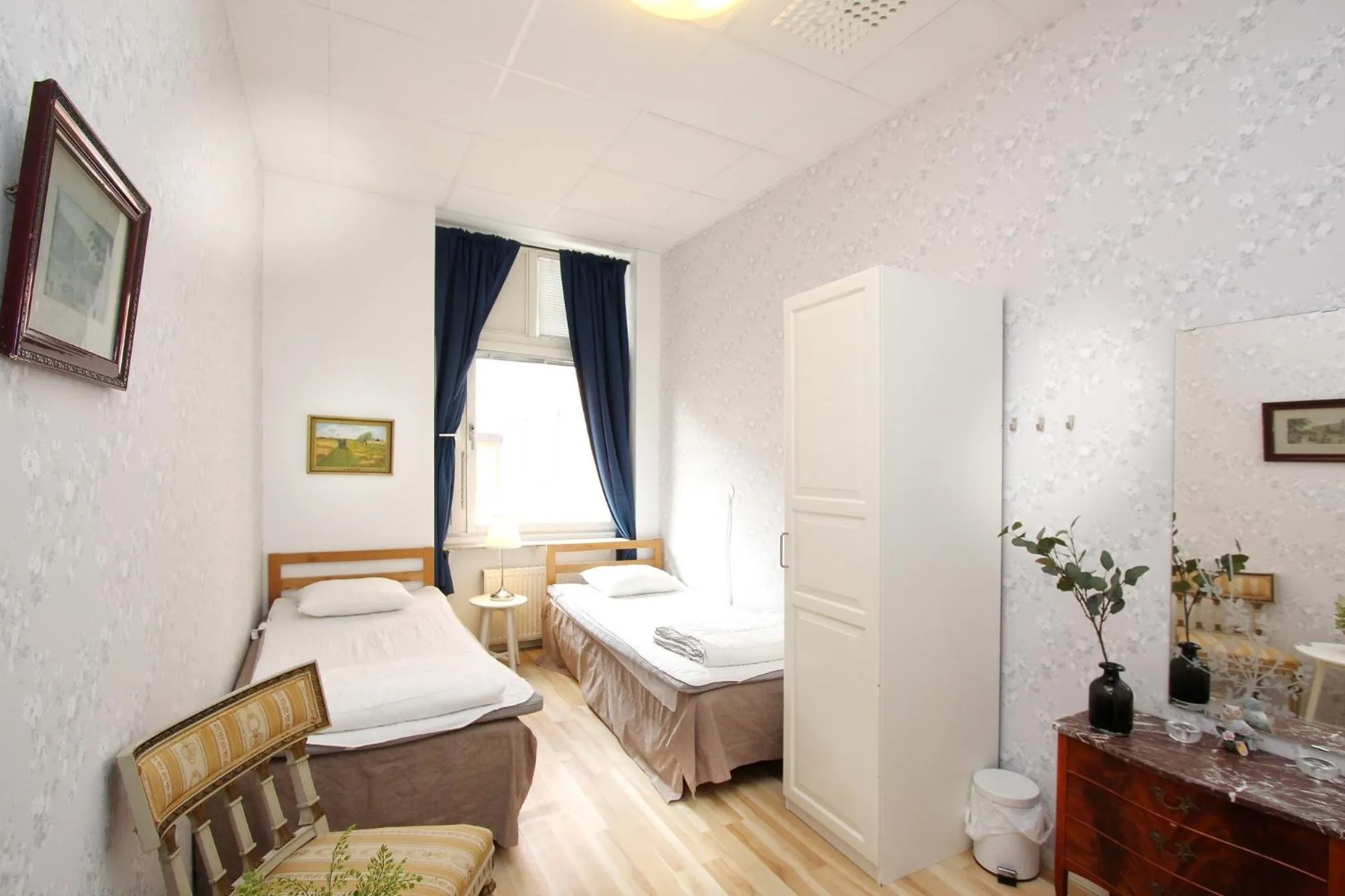 Twin Room with Shared Bathroom in Rut & Ragnars Vandrarhem