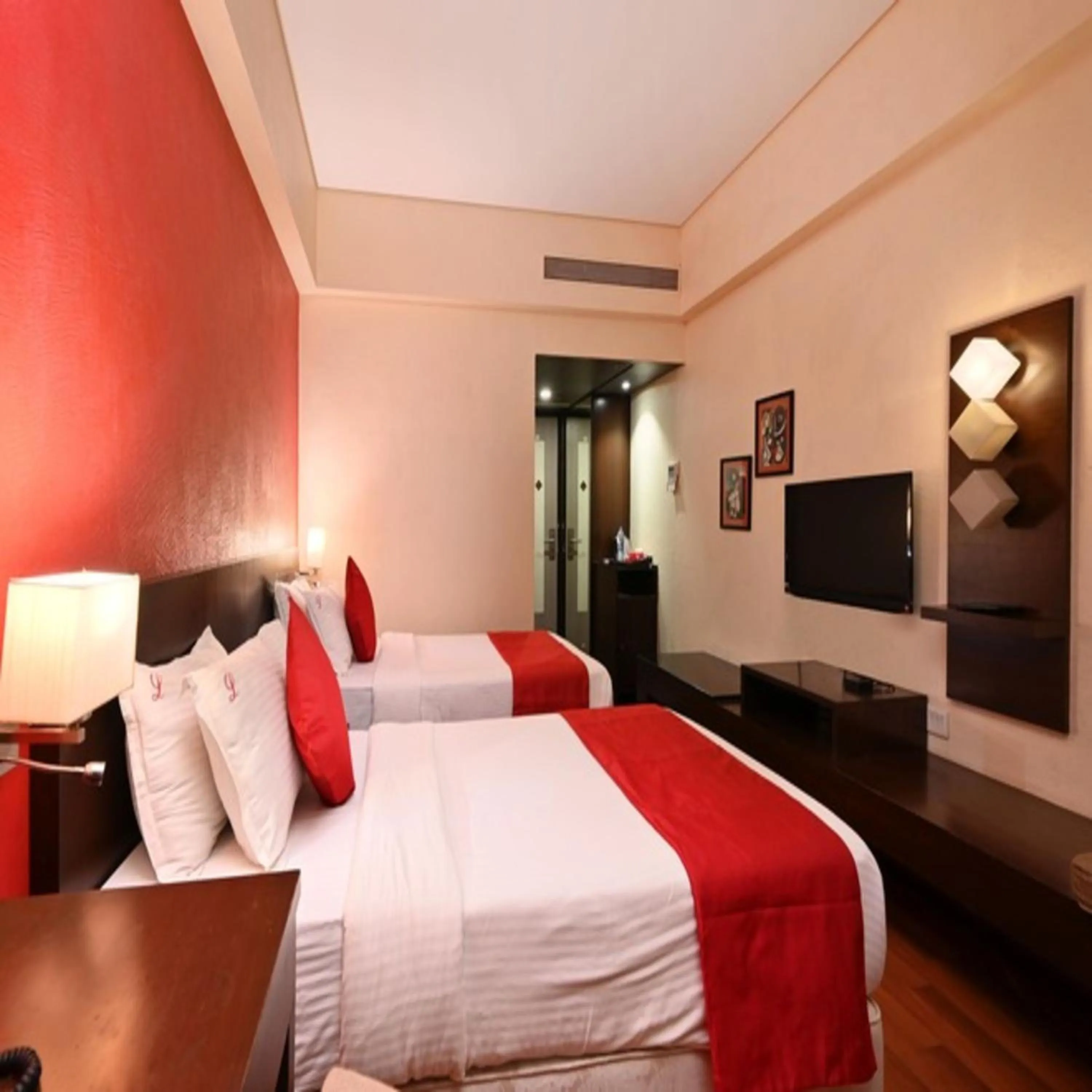 Deluxe Double or Twin Room - single occupancy in The Legend Hotel- Santacruz Near Mumbai International Airport