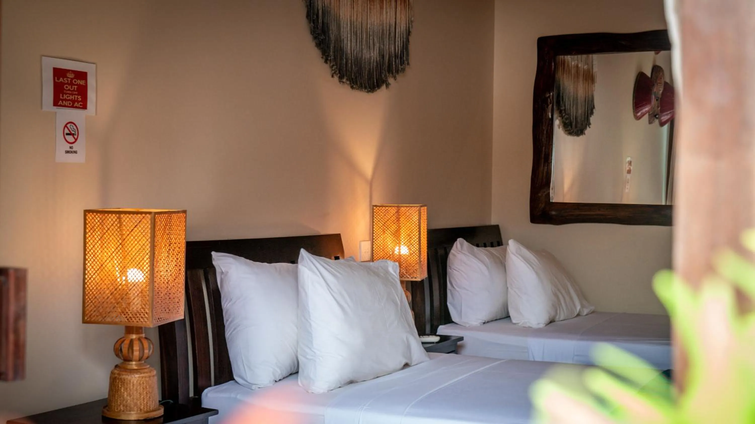 Standard Twin Room in Ekas Surf Resort & Surf Camp