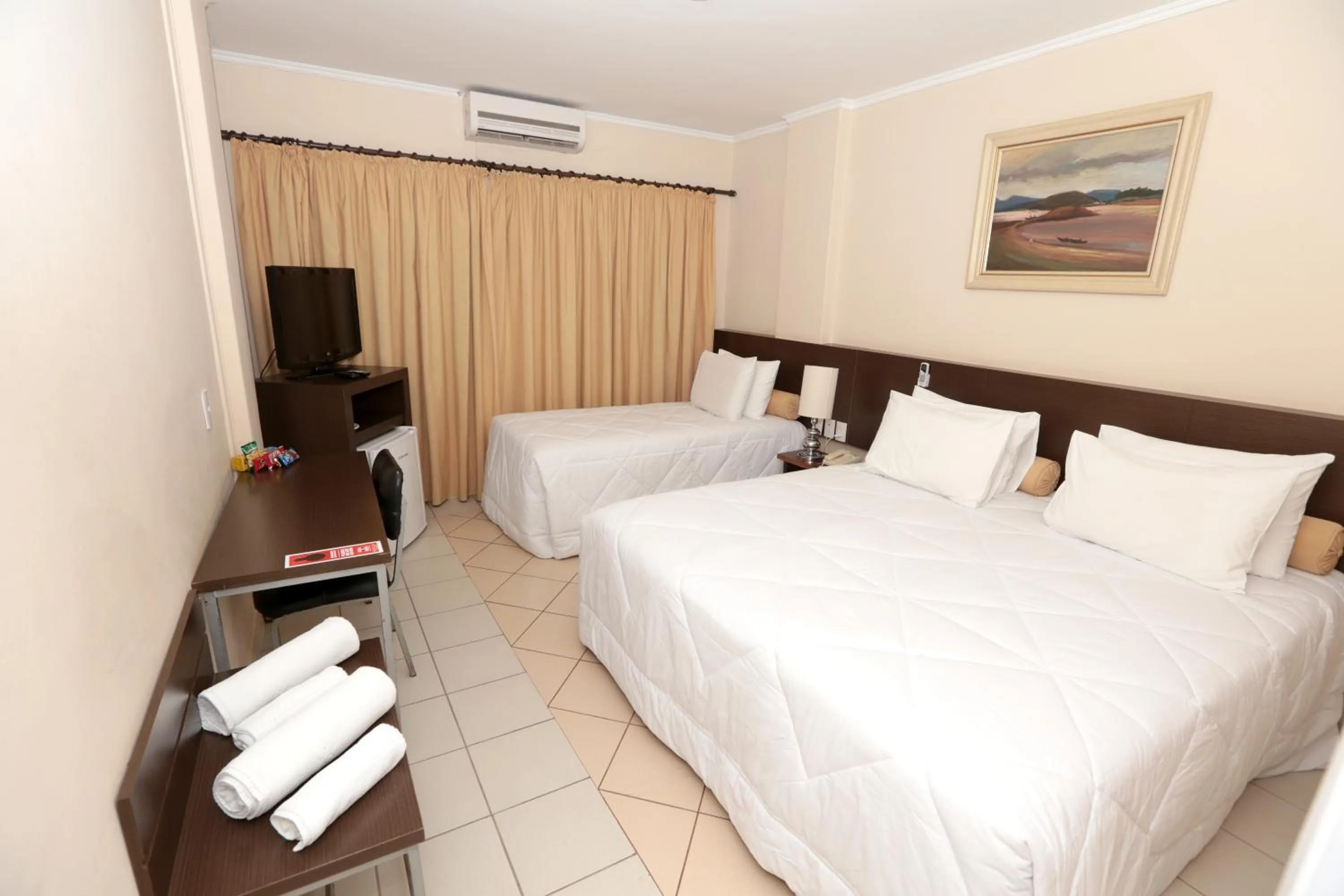 Standard Triple Room in Imperador Palace Hotel Franca