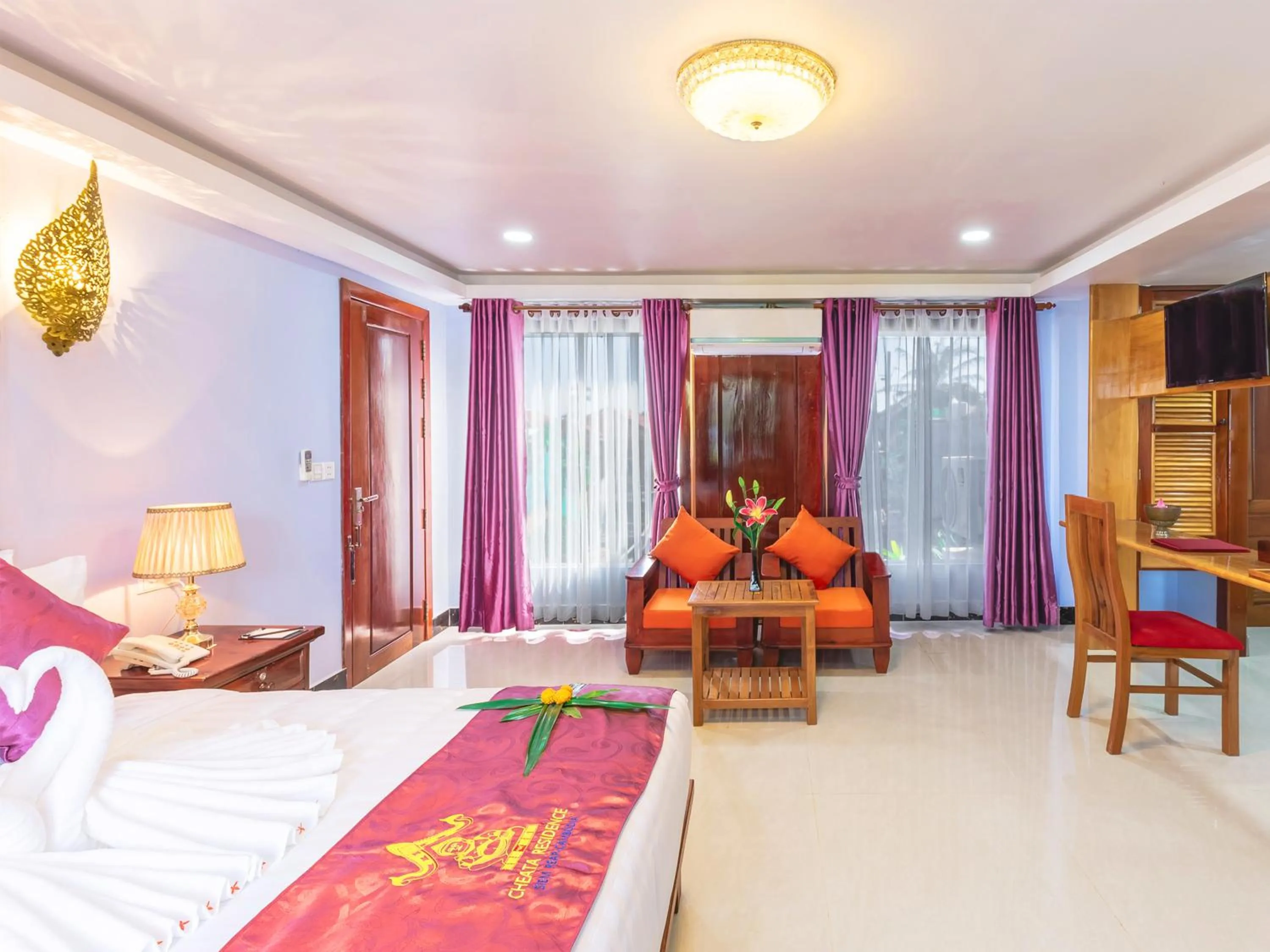 Suite with Pool View in Cheata Residence