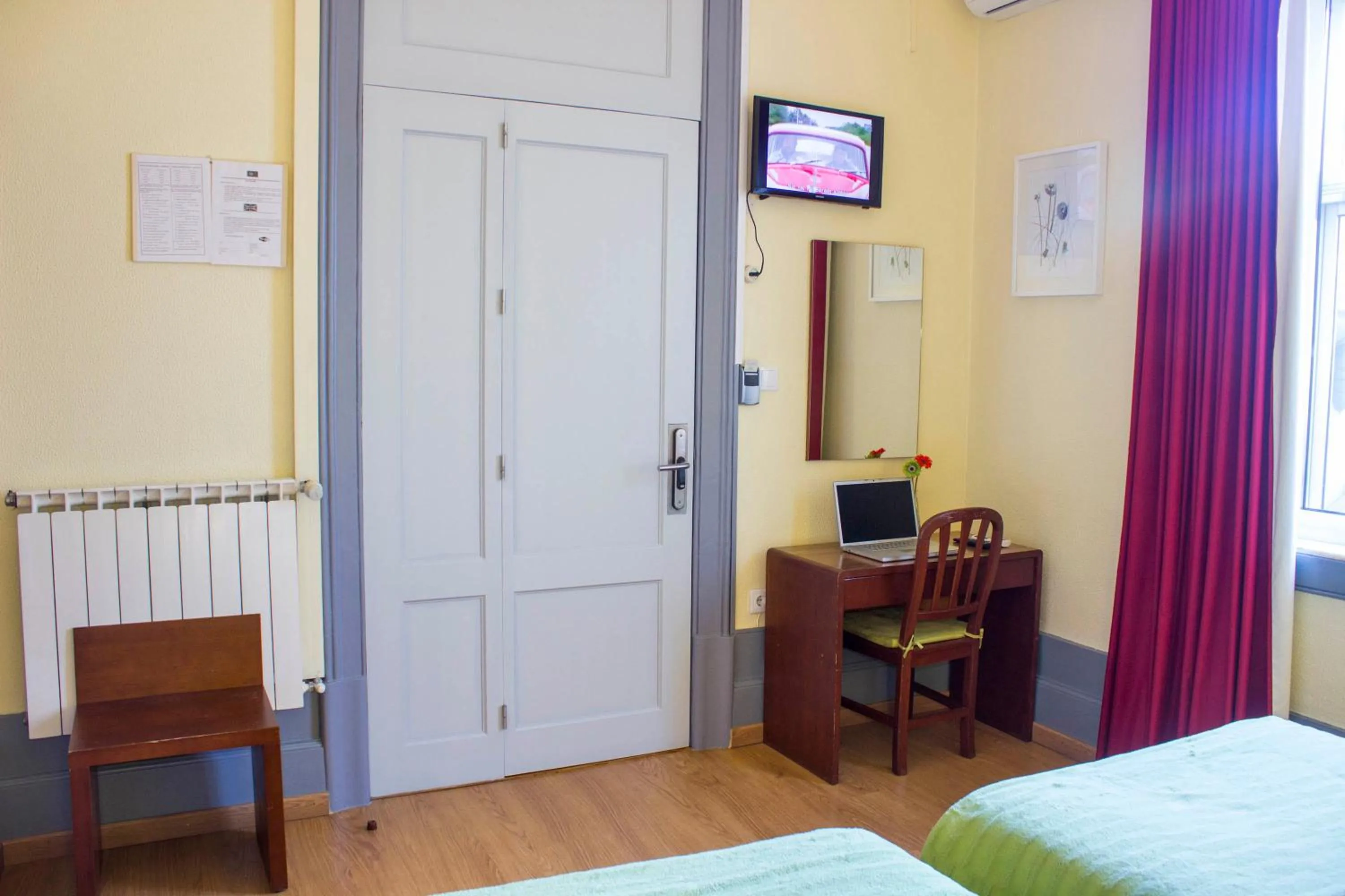 Standard Twin Room - single occupancy in Hotel Estoril Porto