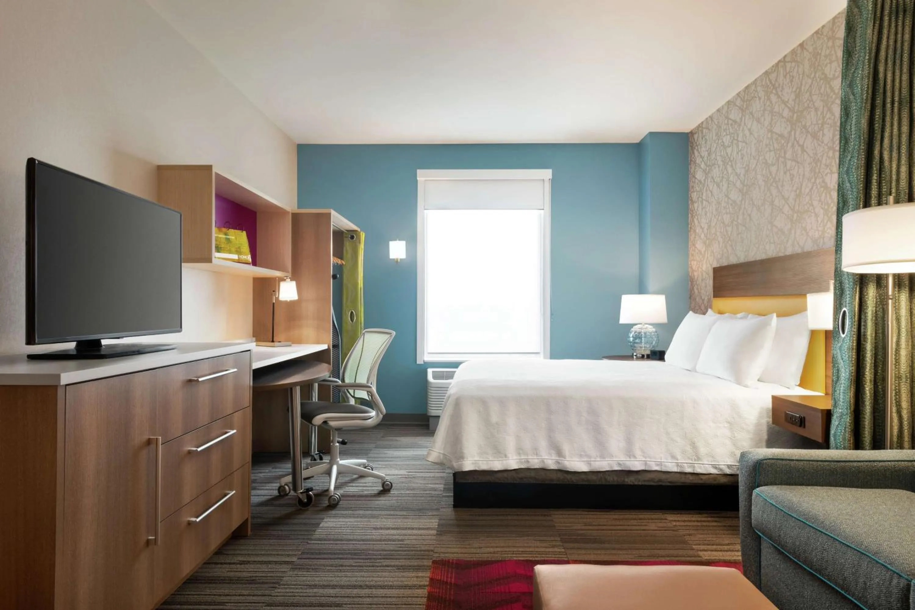 Queen Studio Suite - Hearing Access/Non-Smoking in Home2 Suites By Hilton Brooklyn Park Minneapolis