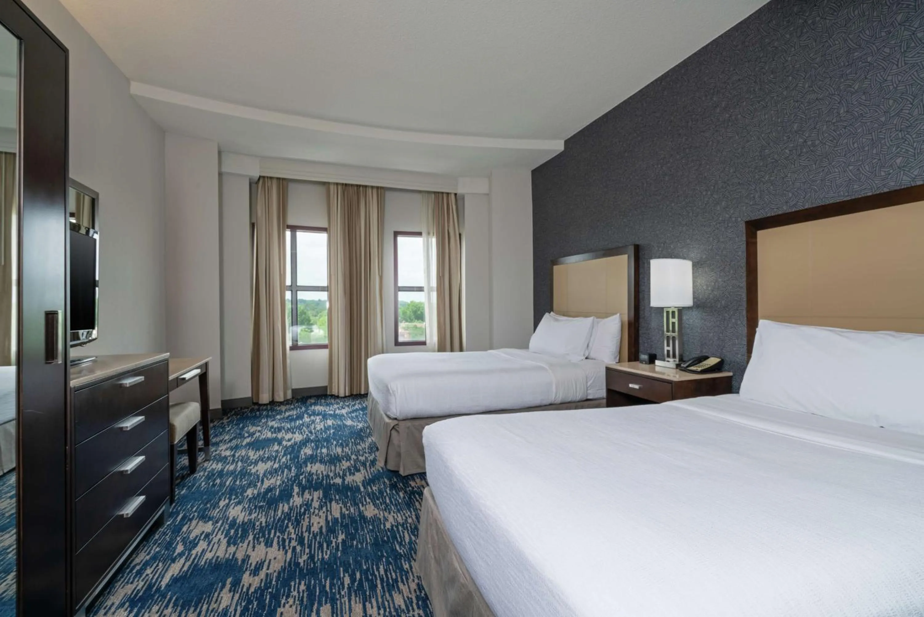 Standard Double Suite in Embassy Suites by Hilton Alexandria Old Town