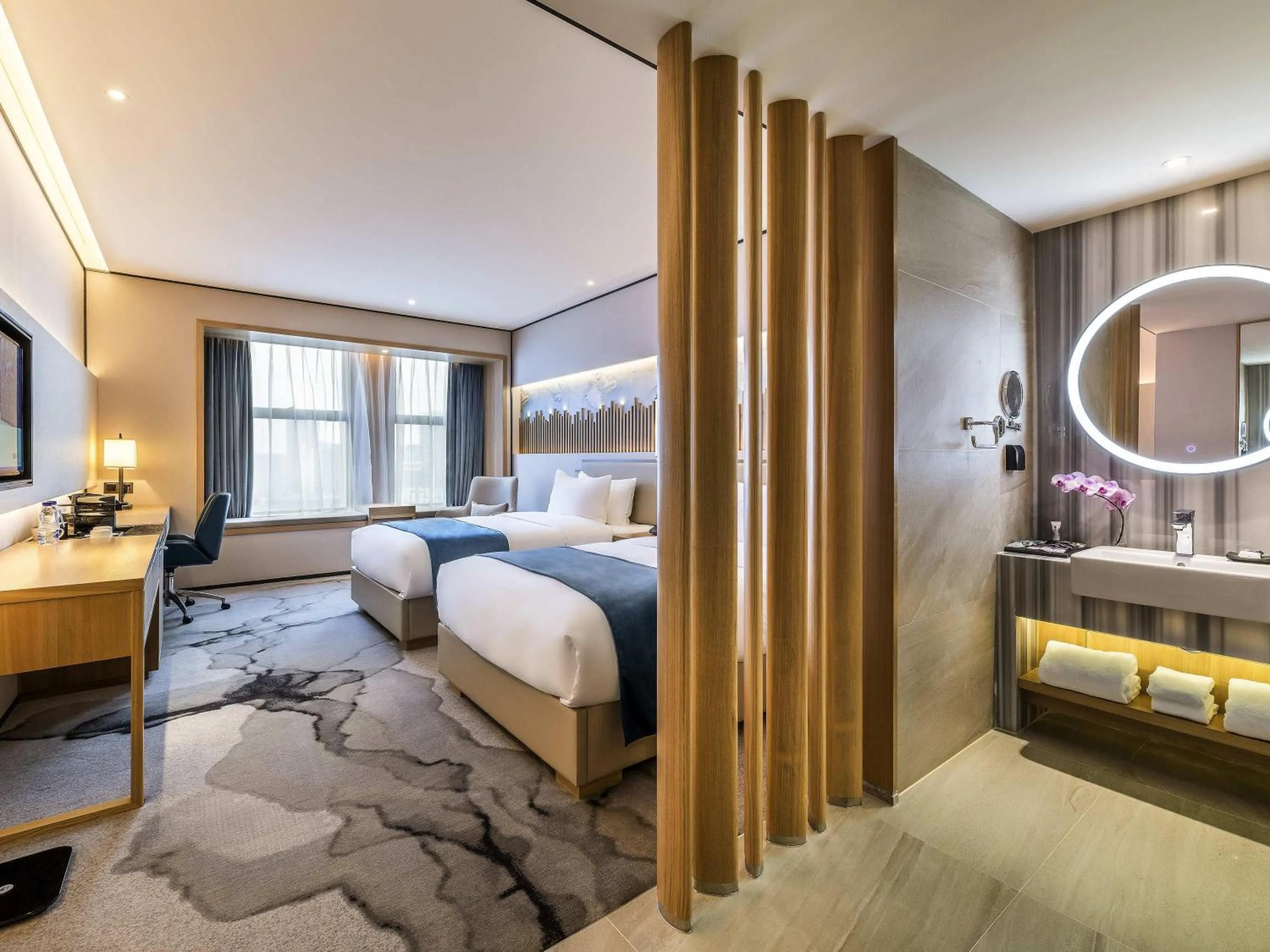 Superior Twin Room in Mercure Chengdu Huapaifang
