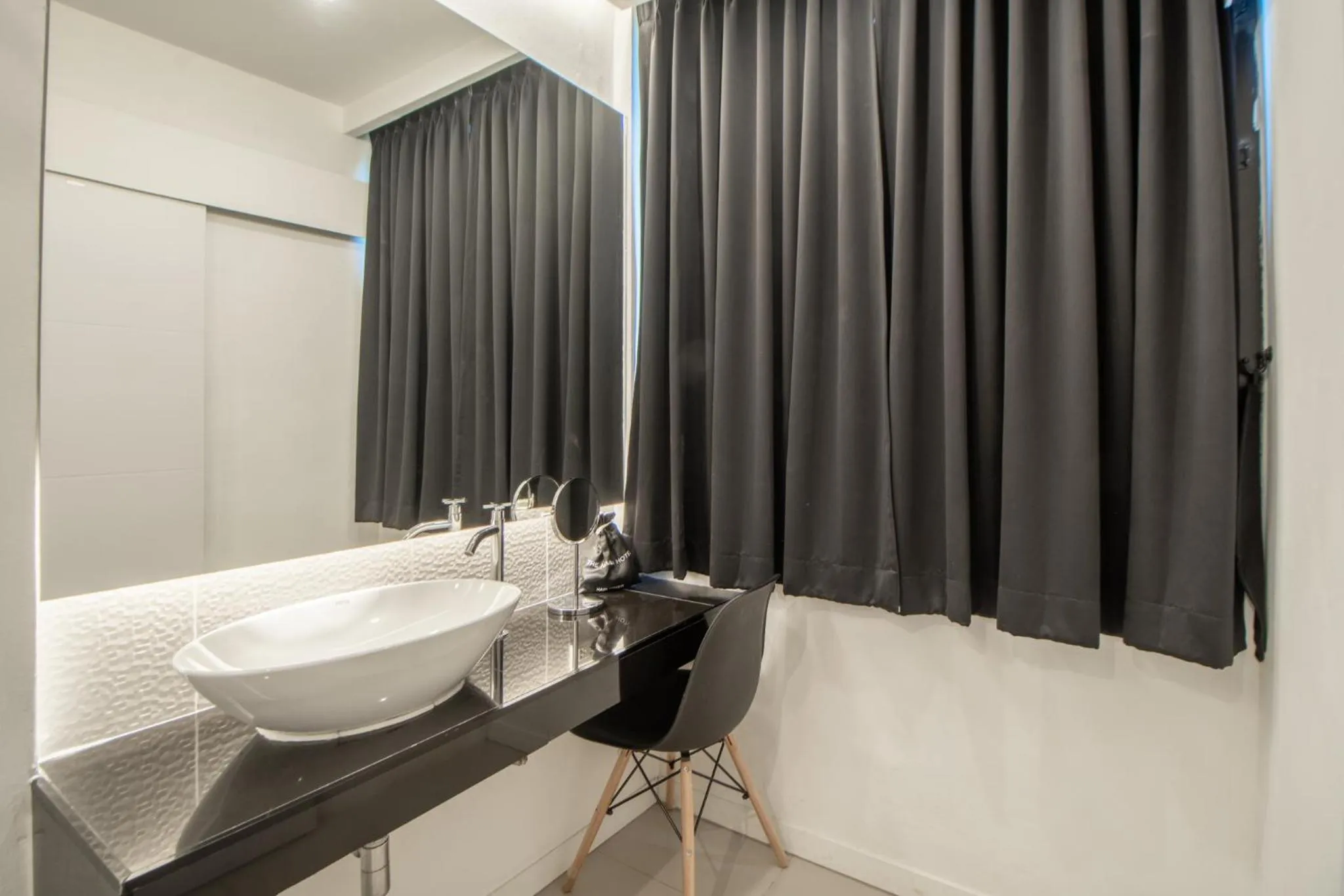 Small Twin Room in The Nimman Hotel - SHA Plus