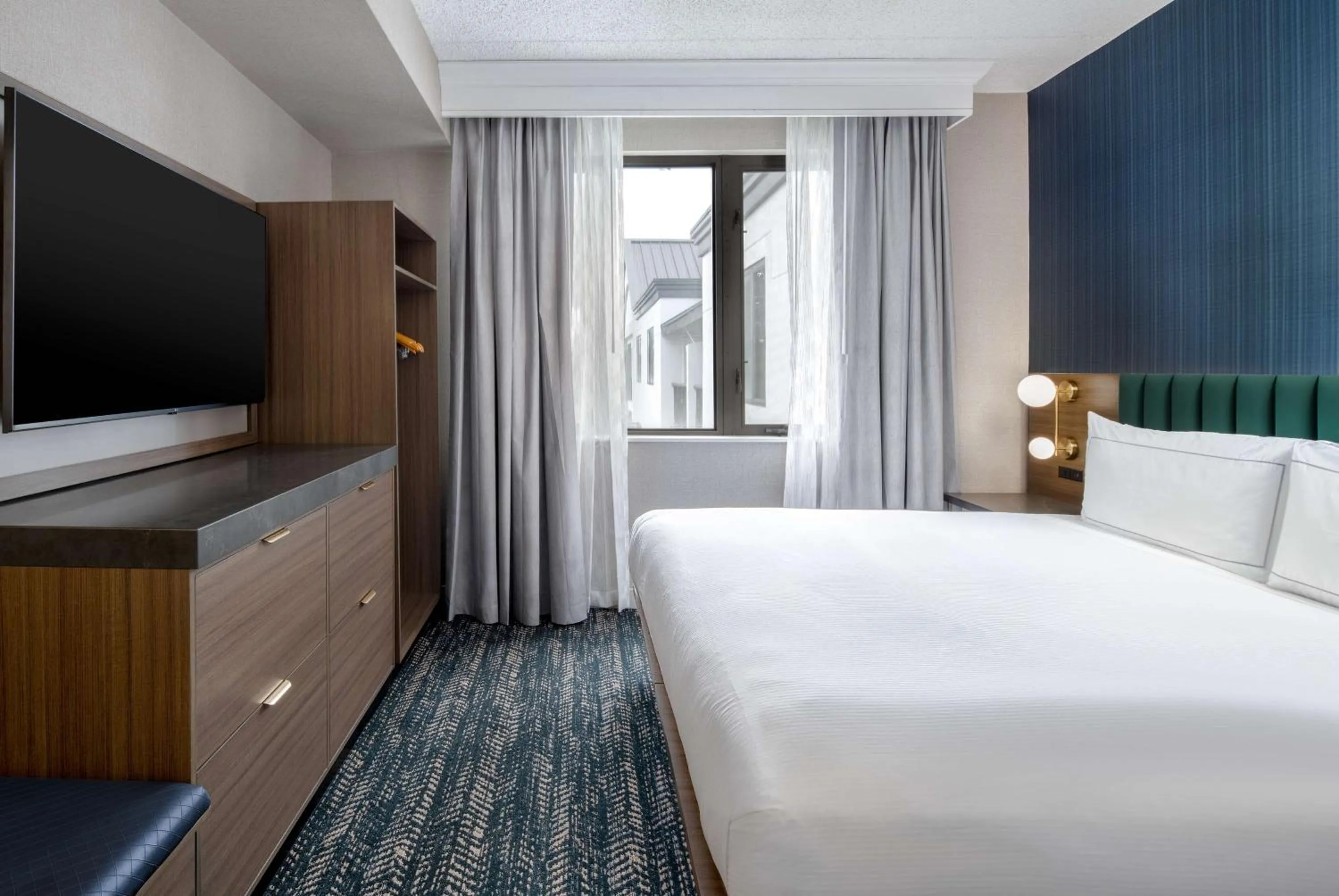 One-Bedroom King Suite - Non-Smoking in DoubleTree Suites by Hilton Mount Laurel