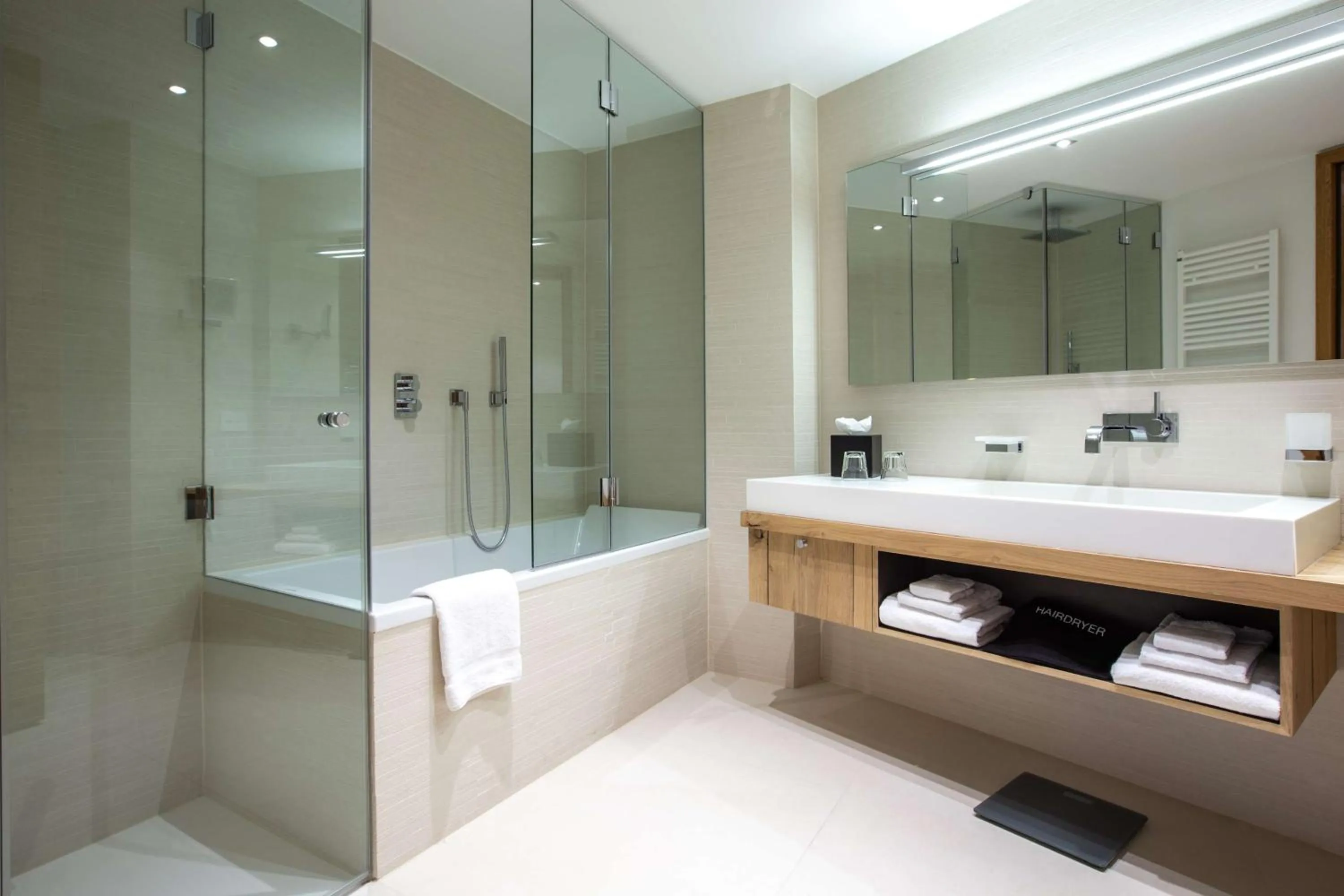 Superior Room in Radisson Blu Hotel Reussen, Andermatt