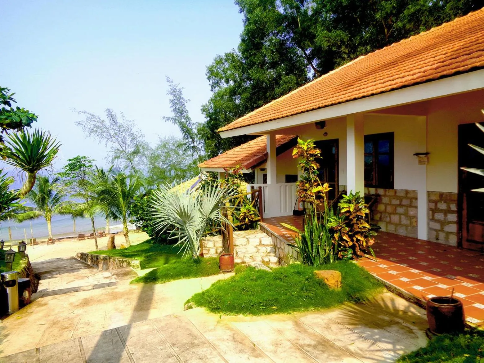 Deluxe Double Room with Partial Sea View in Phu Quoc Eco Beach Resort