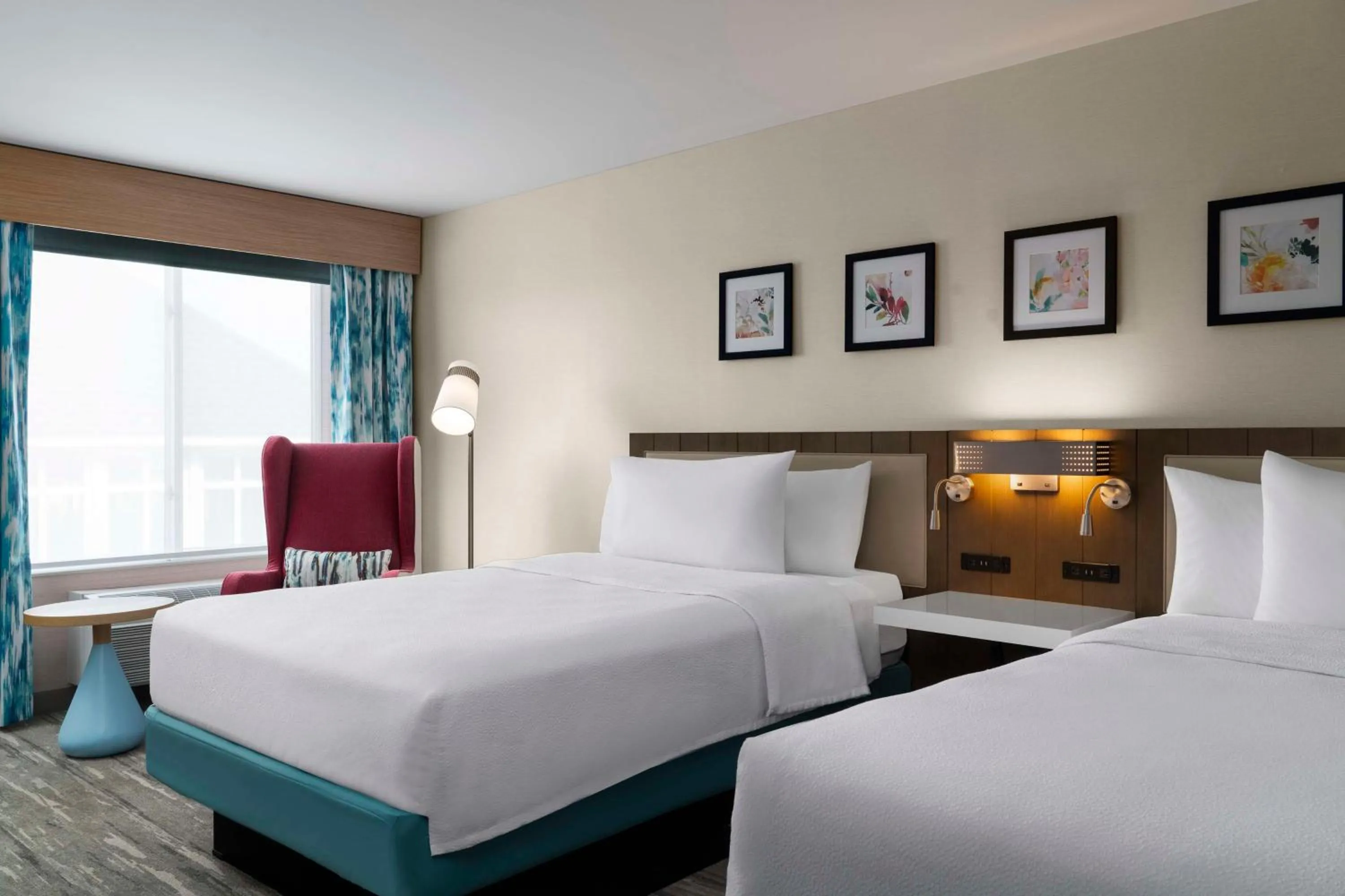 Executive Suite with Two Double Beds and Sofa Bed in Hilton Garden Inn Kennett Square