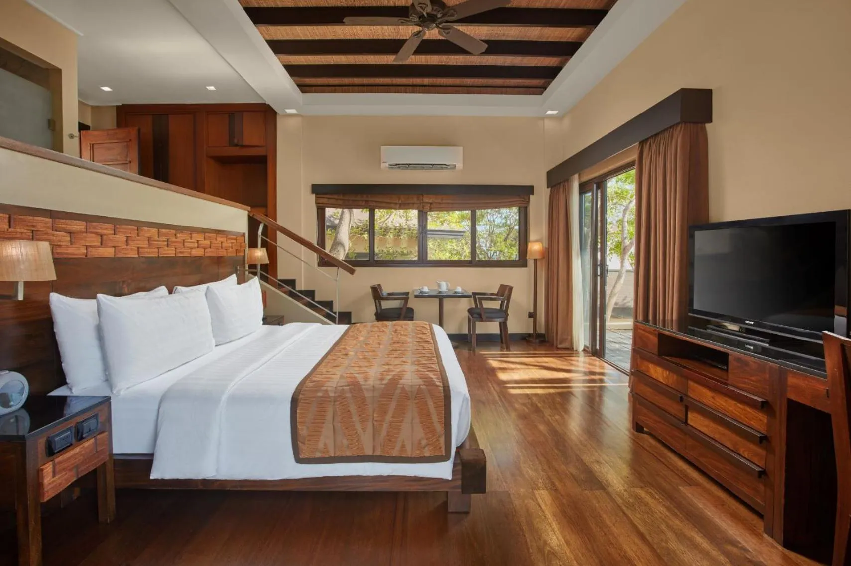 Mountain Bungalow in Two Seasons Coron Island Resort