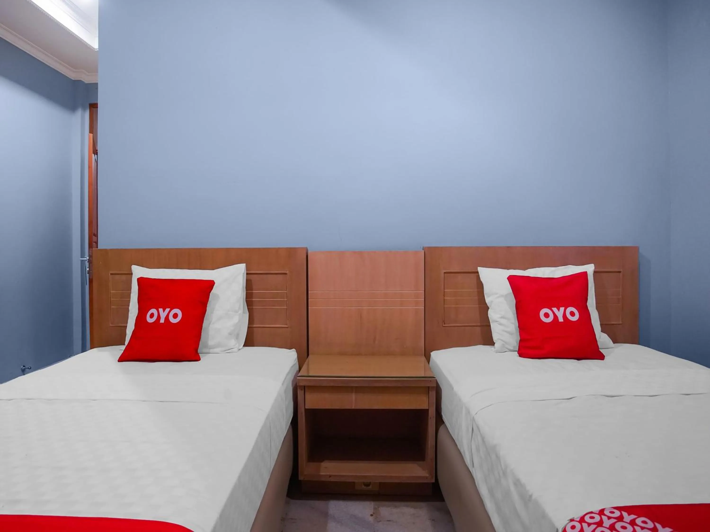 Economy Twin Room in Collection O 89999 Hotel Bumi Kedaton Resort