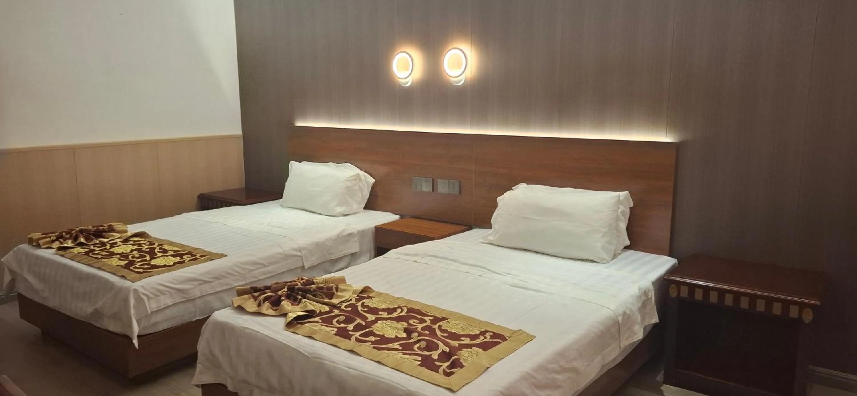 Twin Room in Beach Garden Hotel