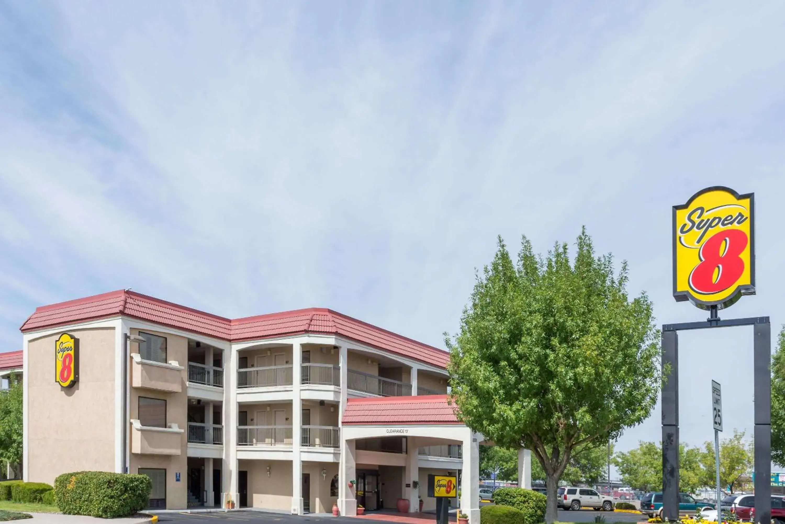 Property building in Super 8 by Wyndham Albuquerque Airport Property building in Super 8 by Wyndham Albuquerque Airport
