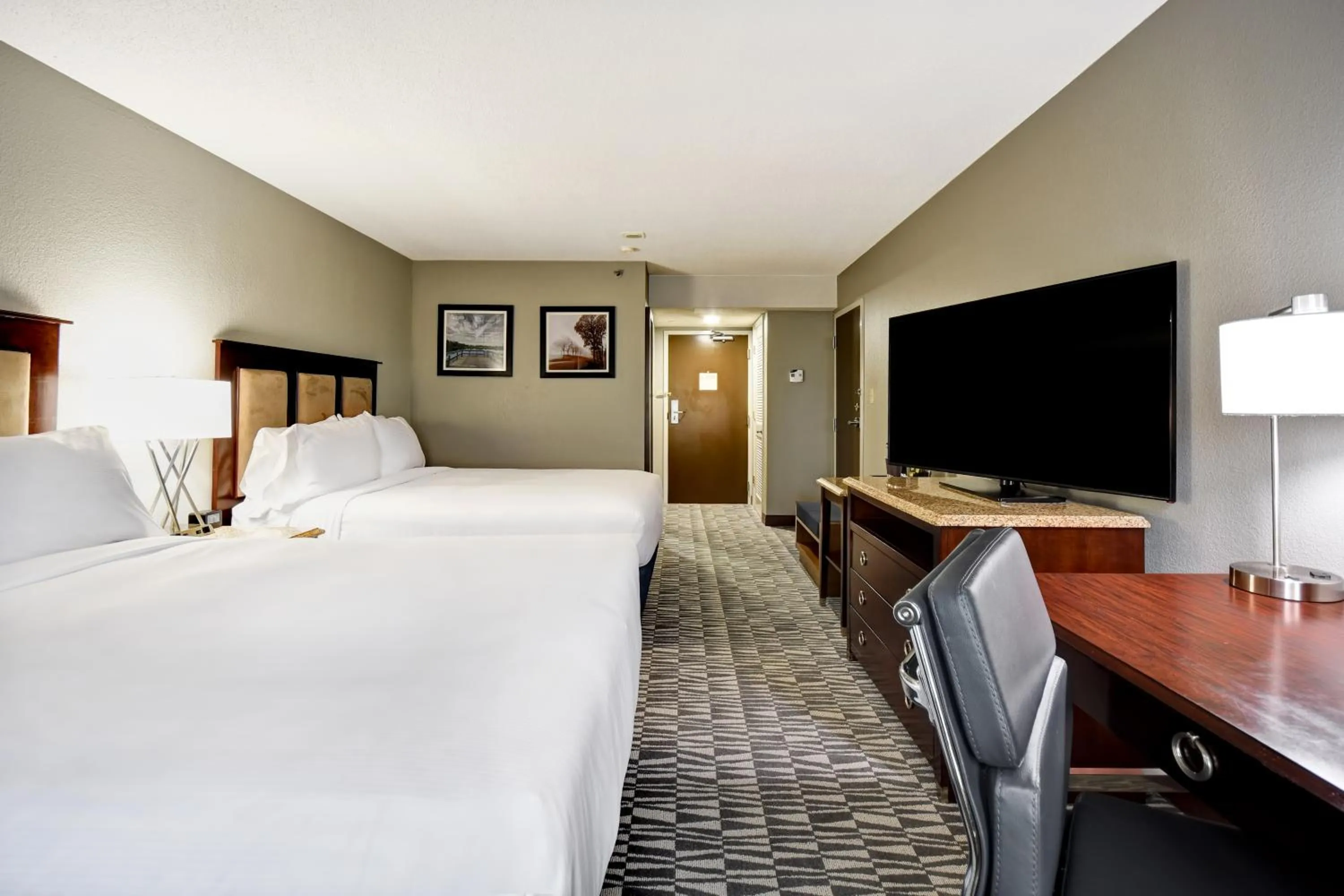 Queen Room with Two Queen Beds - Non-Smoking in DoubleTree by Hilton Augusta