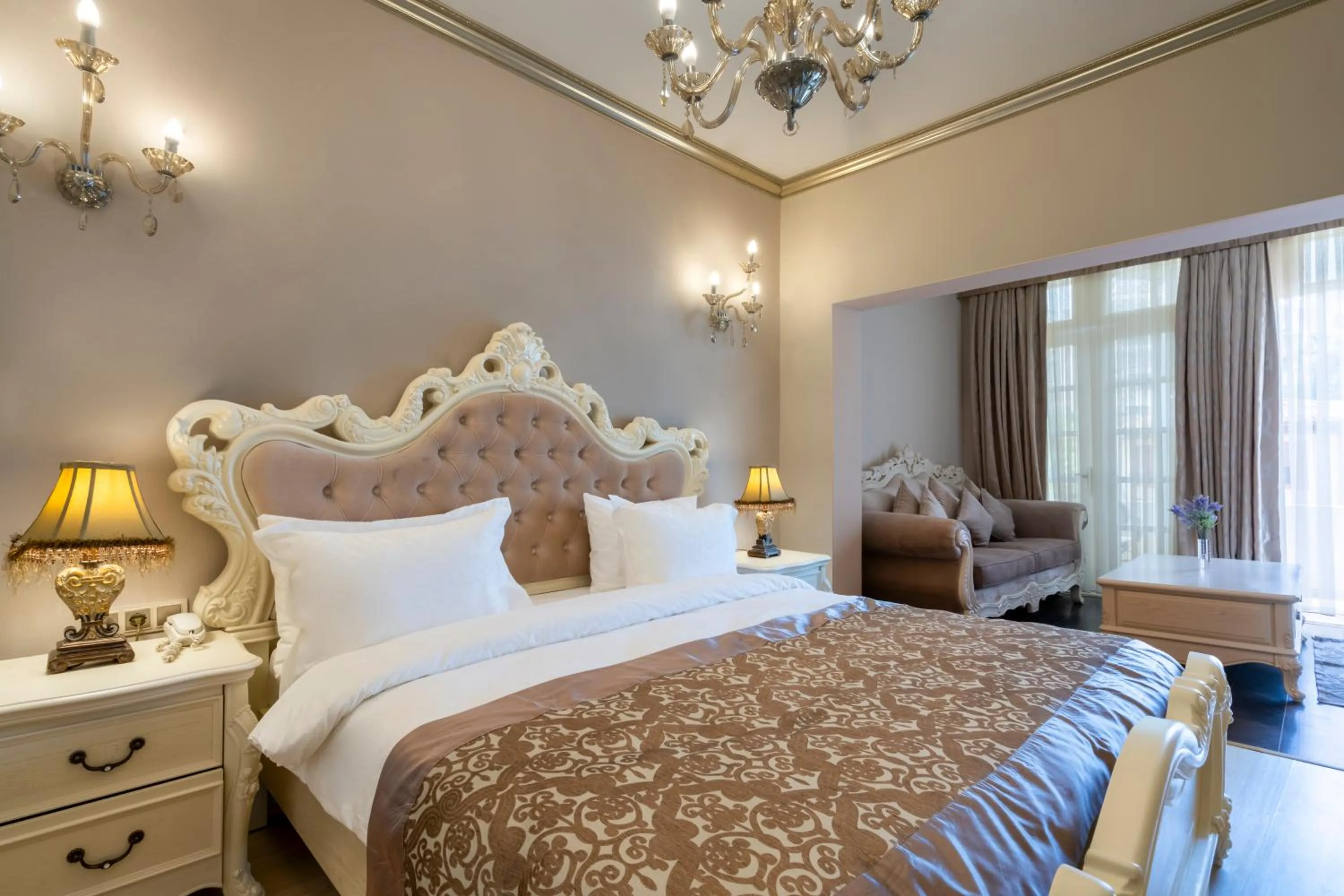King Room with Garden View in Elegance East Hotel