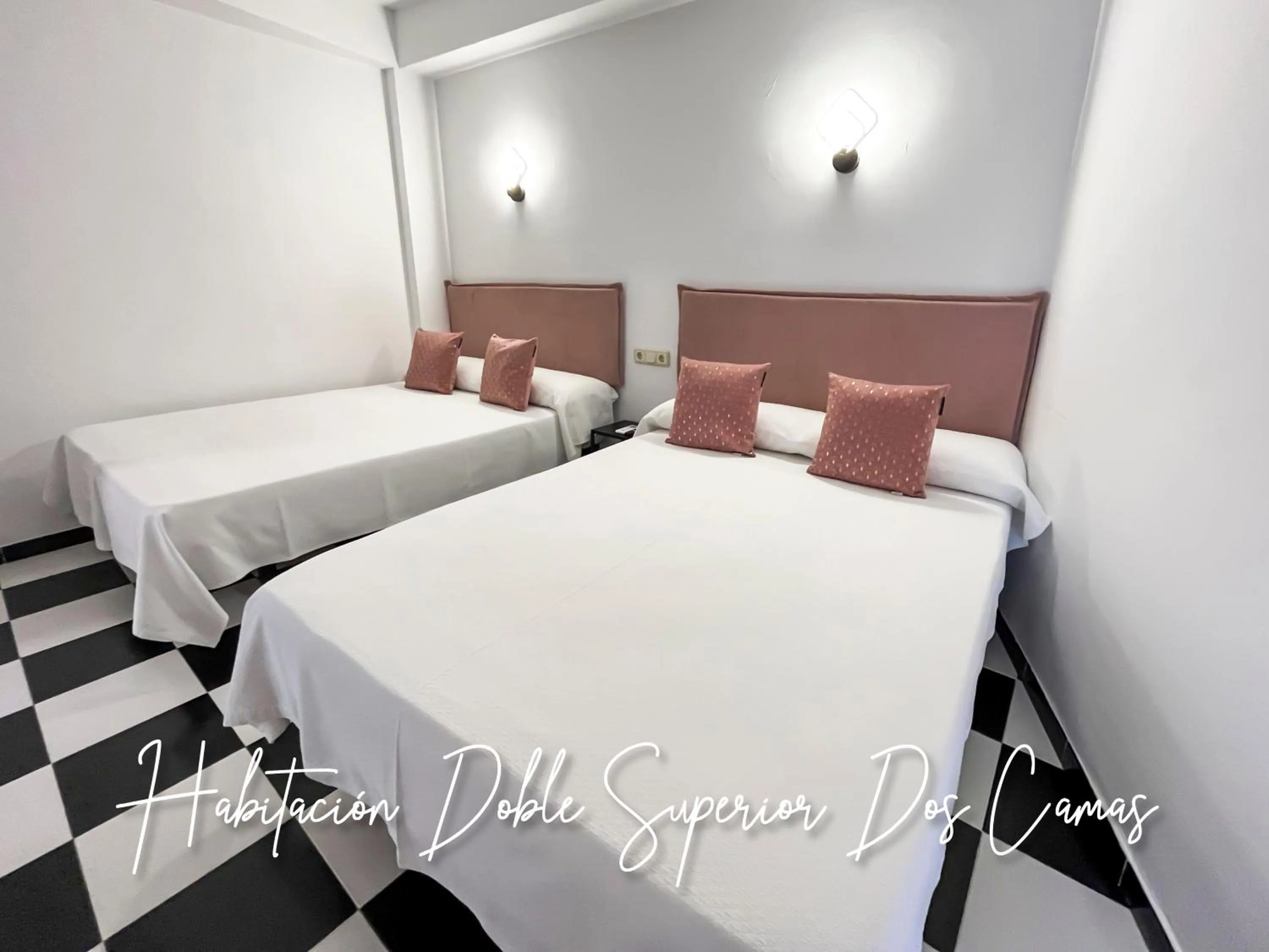 Superior Twin Room in Micaela Charming Hostal