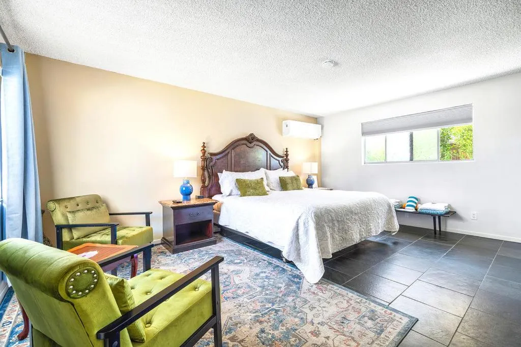 King Room in Lido Palms Resort and Spa