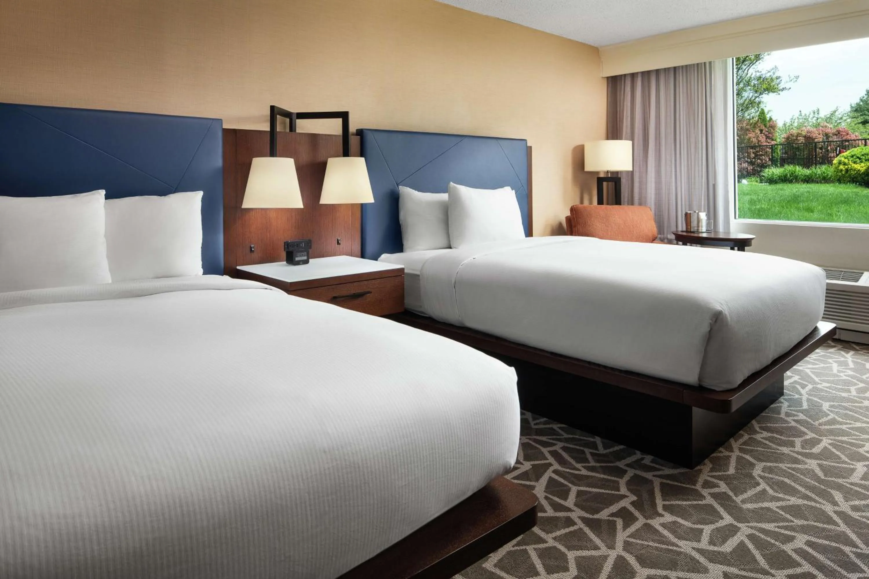Queen Room with Two Queen Beds - Non-Smoking in DoubleTree by Hilton Hotel Annapolis