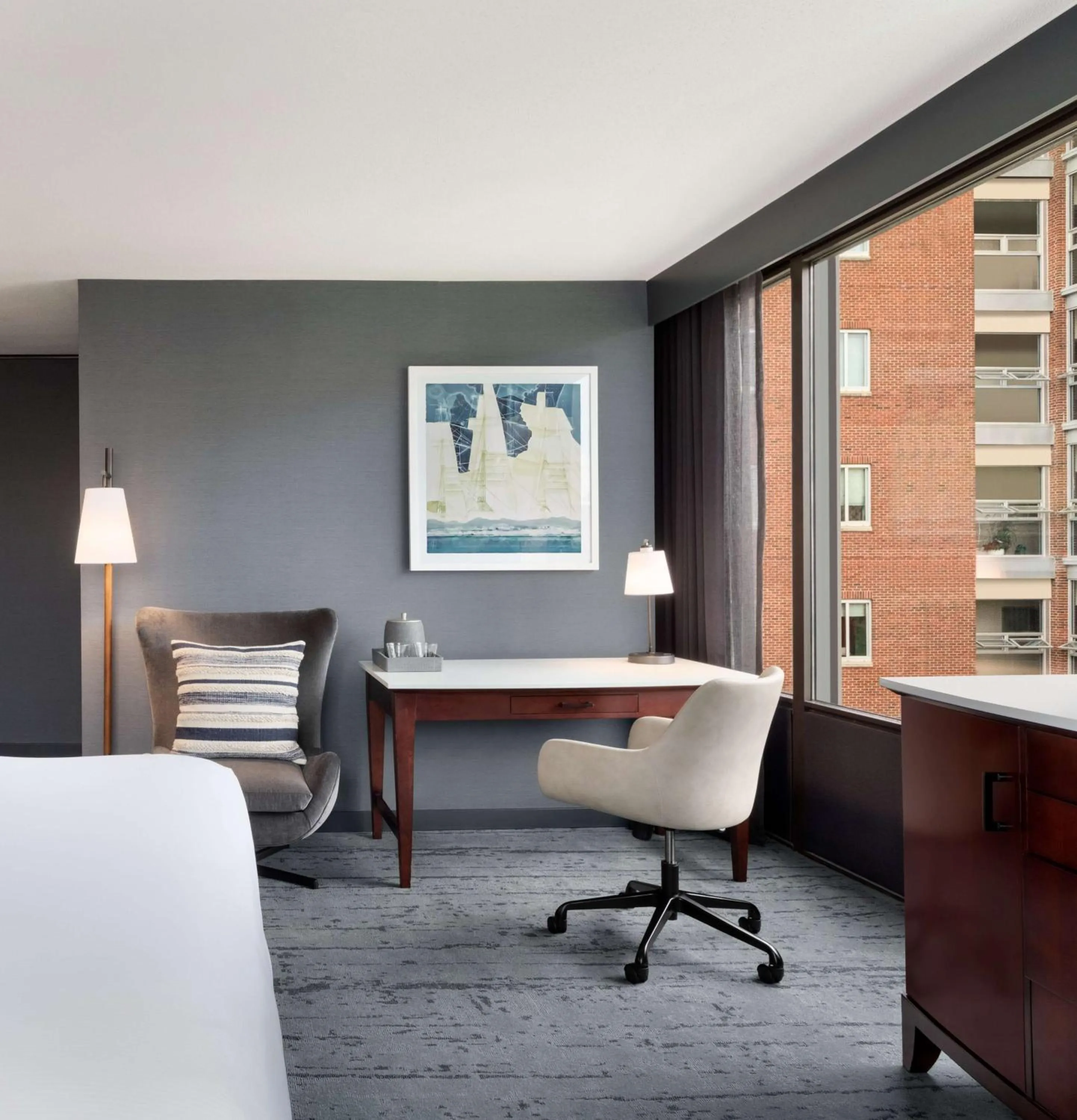 Superior King Room in Hotel Champlain Burlington, Curio Collection by Hilton