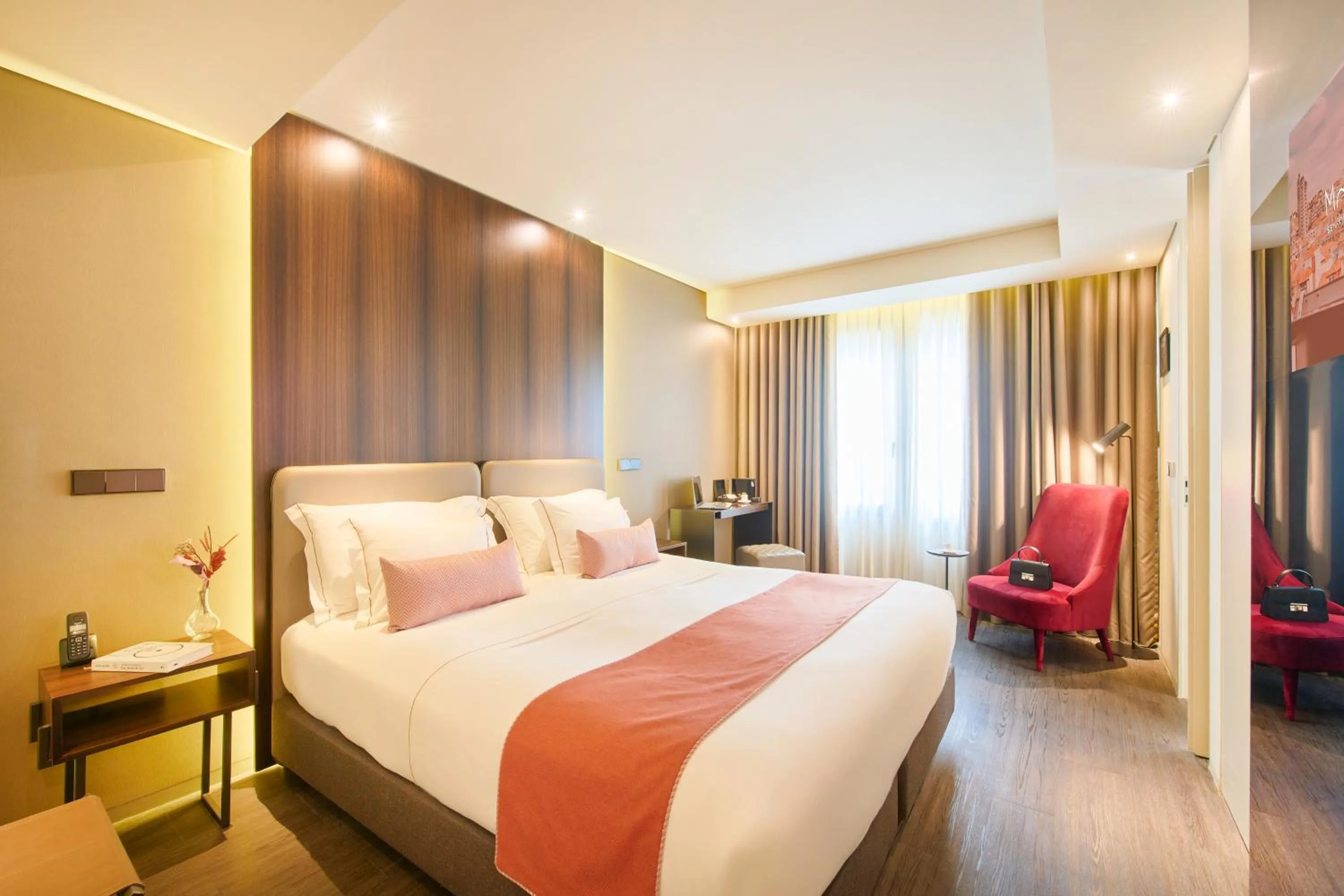 Superior Double or Twin Room in Hotel Moon & Sun Porto