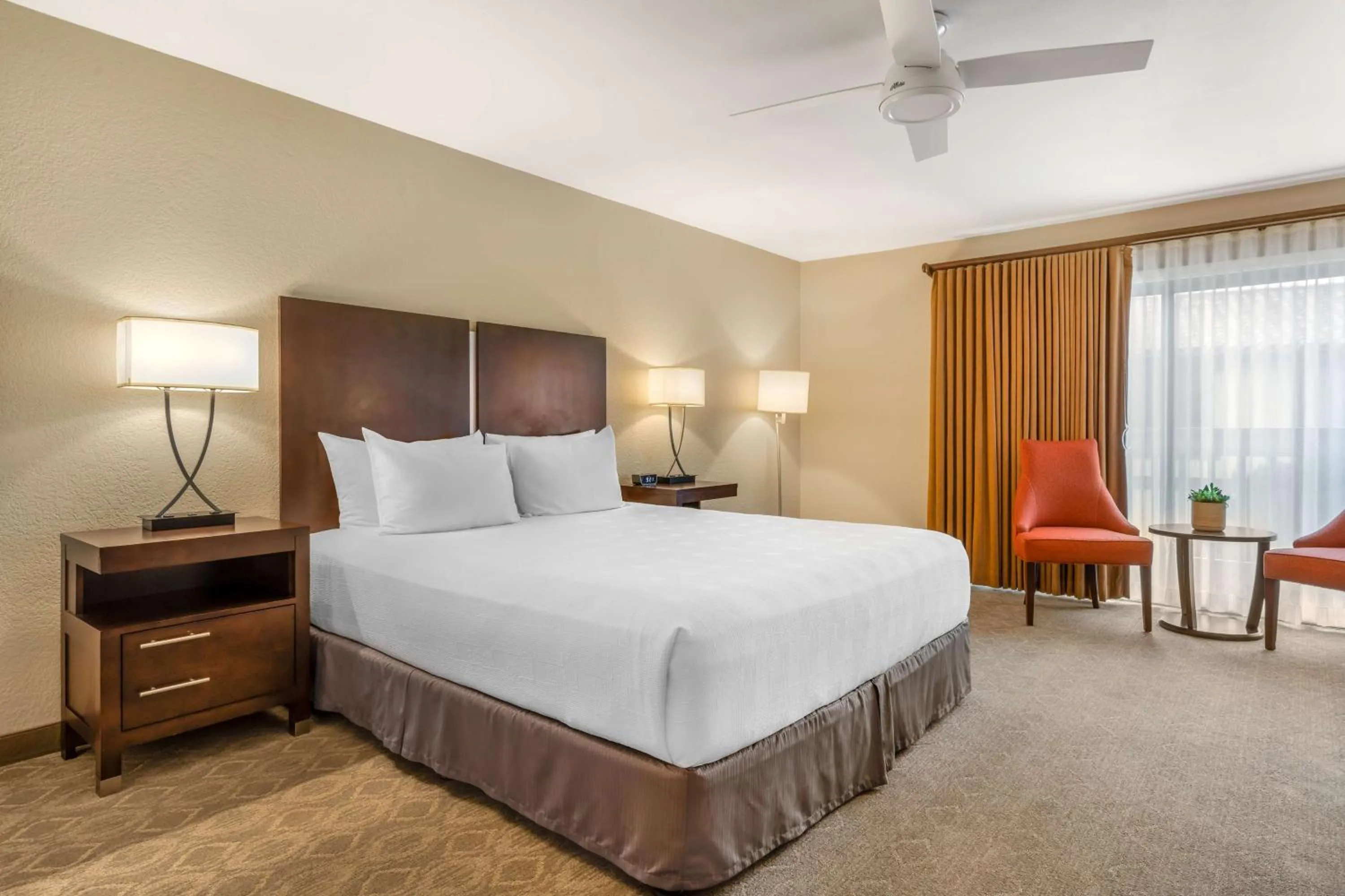 King Room in Best Western Plus Monterey Inn