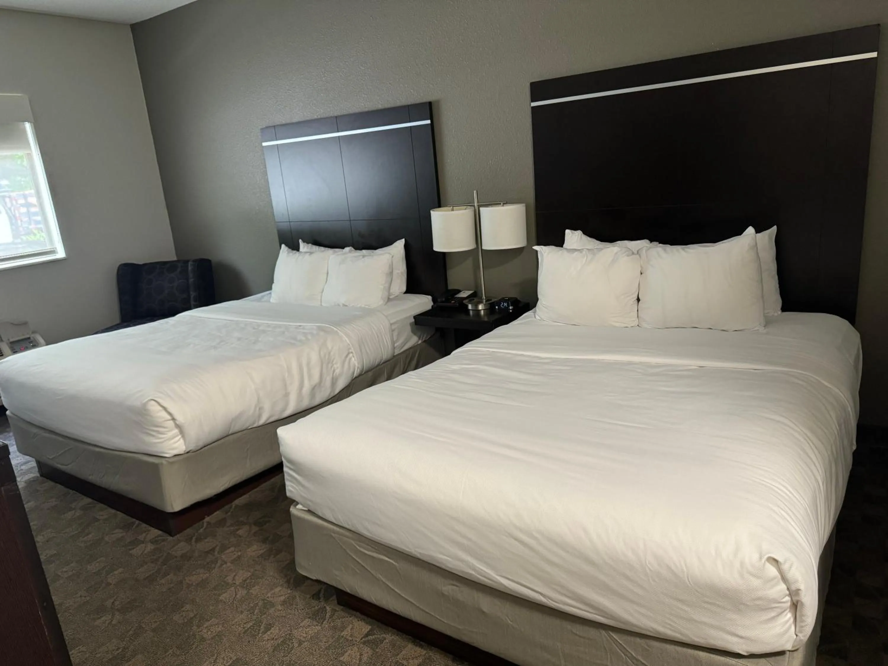 Queen Room with Two Queen Beds - Disability Access in Comfort Inn Huntington near University area