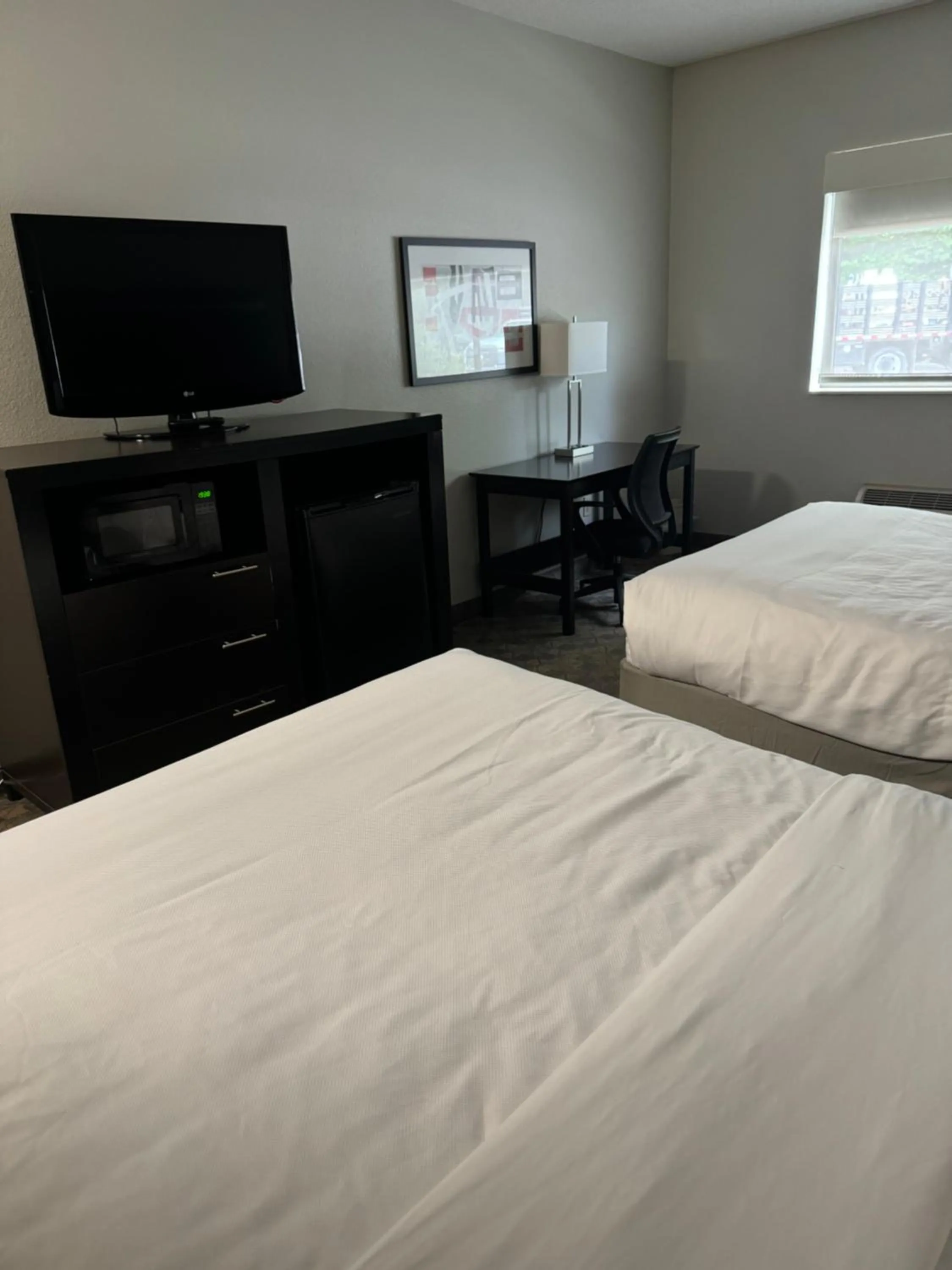 Queen Room with Two Queen Beds - Non-Smoking in Comfort Inn Huntington near University area