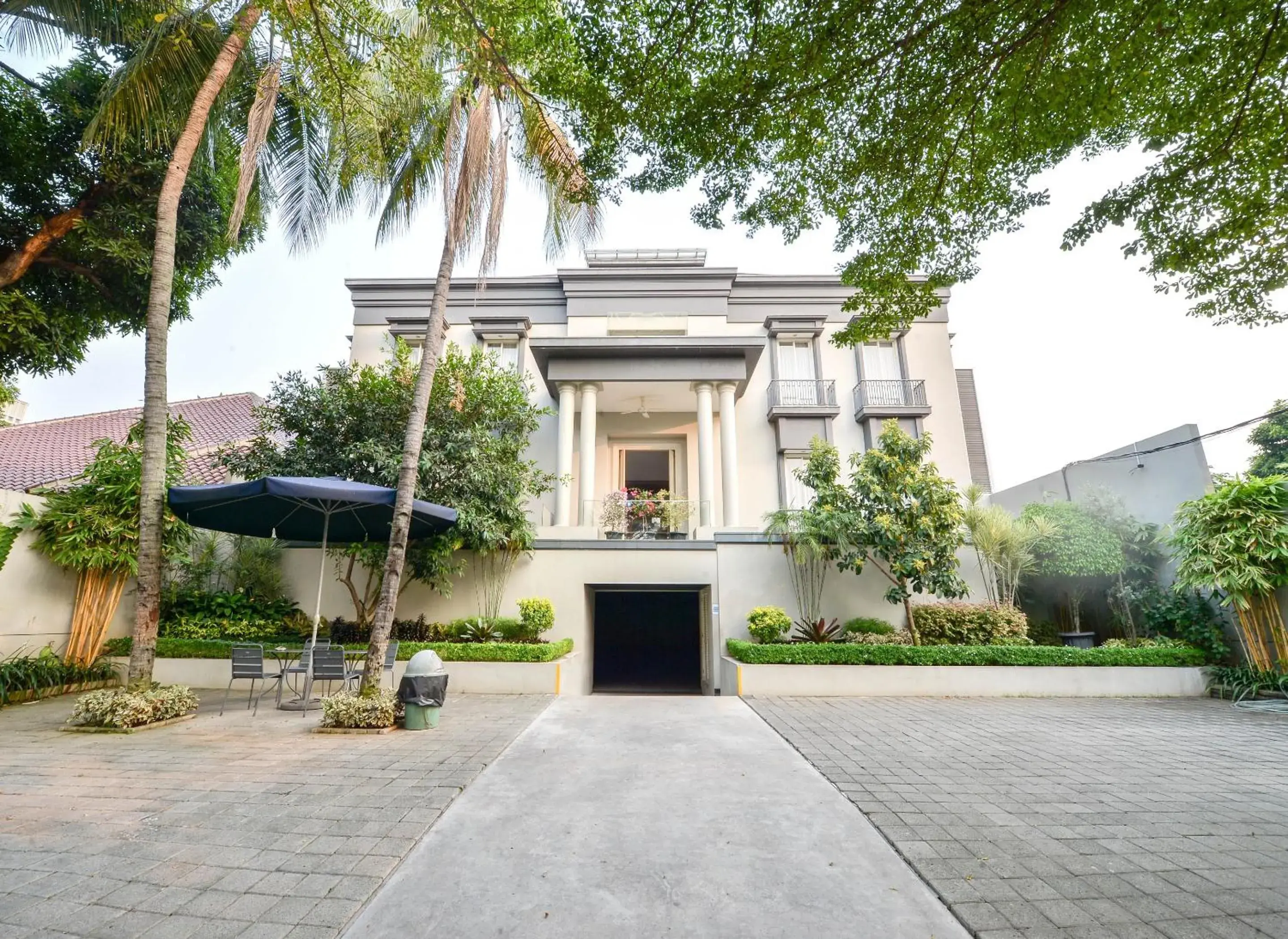 Home 899 Patal Senayan Home 899 Patal Senayan